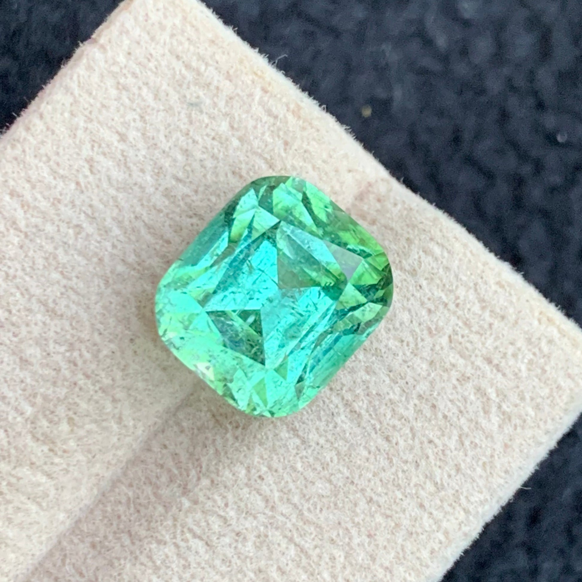 mint green Jewelry
Natural Apple Green Tourmaline Gemstone

Cushion Cut Mint Green Tourmaline Jewelry