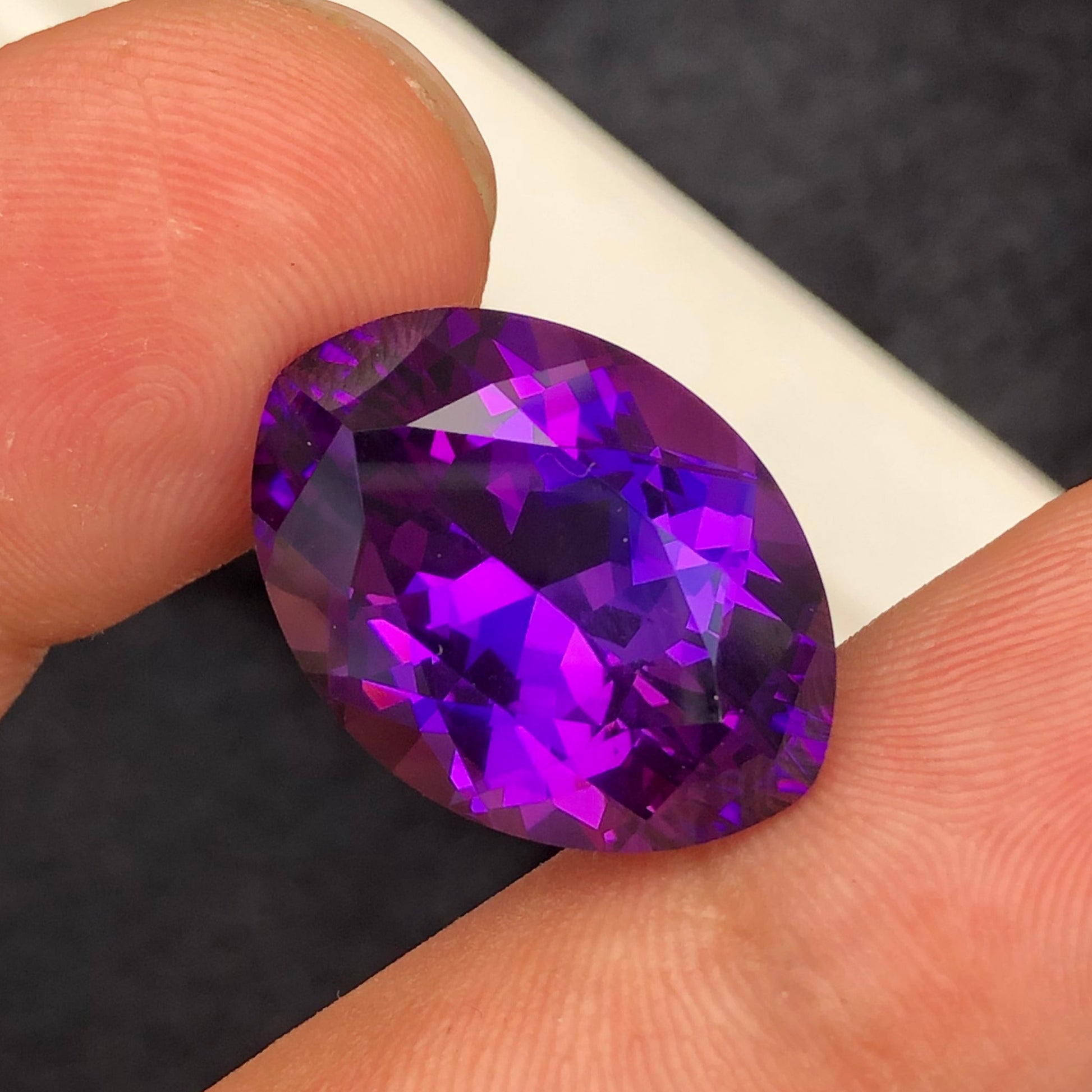Pink Purple Amethyst 20 Carats Luxury Stone
Natural Brazilian Amethyst Eye Shape Cut