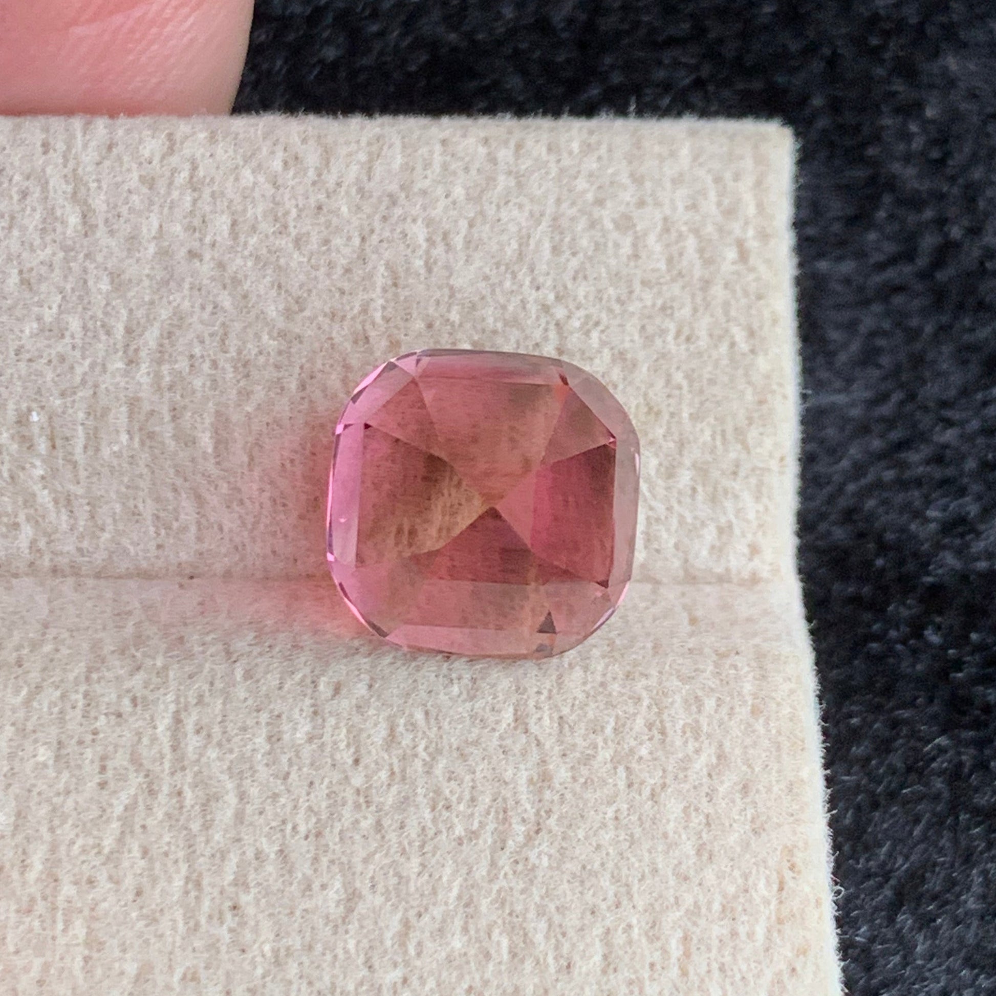 Natural Cushion Cut Tourmaline
Fine Jewelry Pink Tourmaline
Untreated Pink Tourmaline Gem