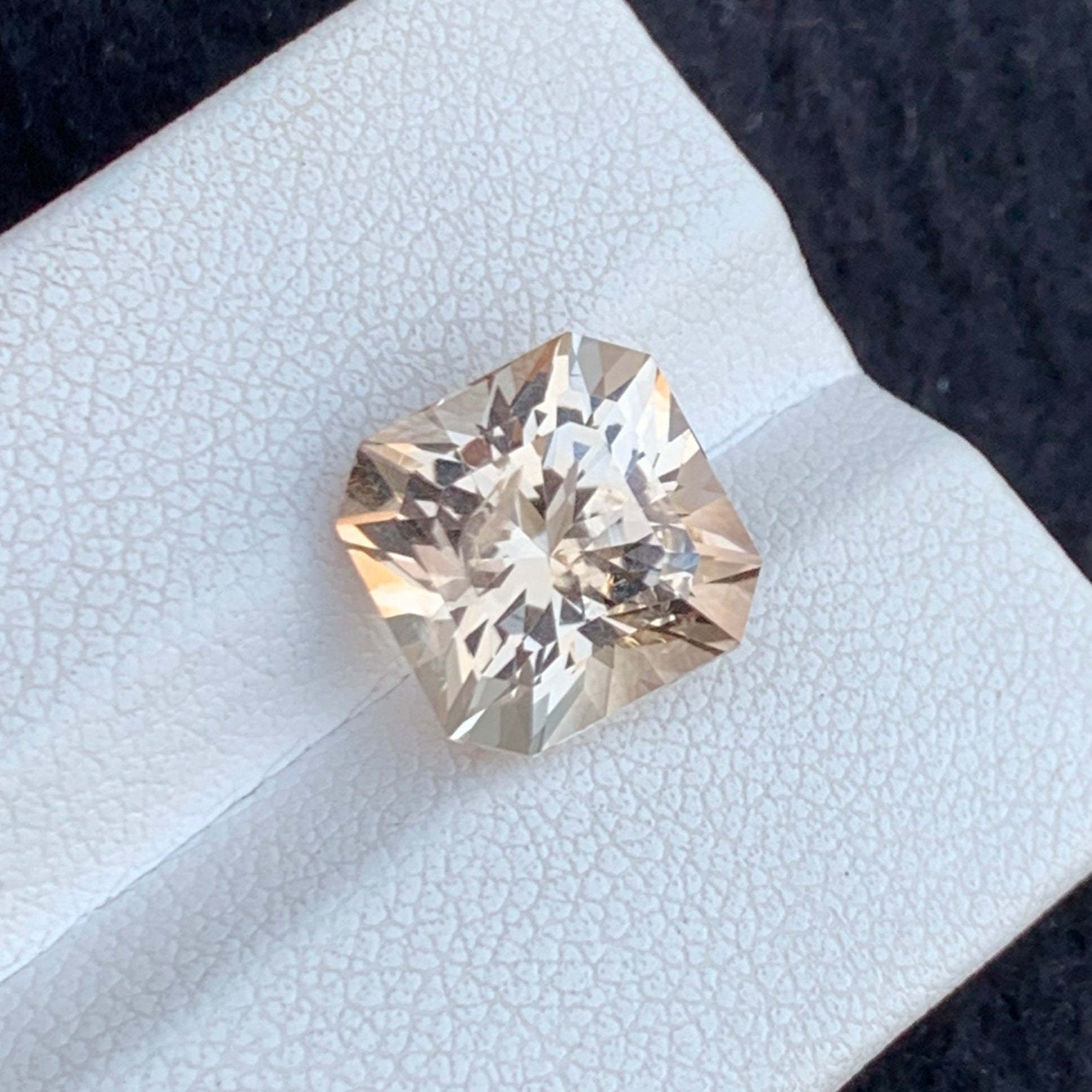 Golden Topaz
Natural Golden Topaz Skardu Pakistan 6.80ct