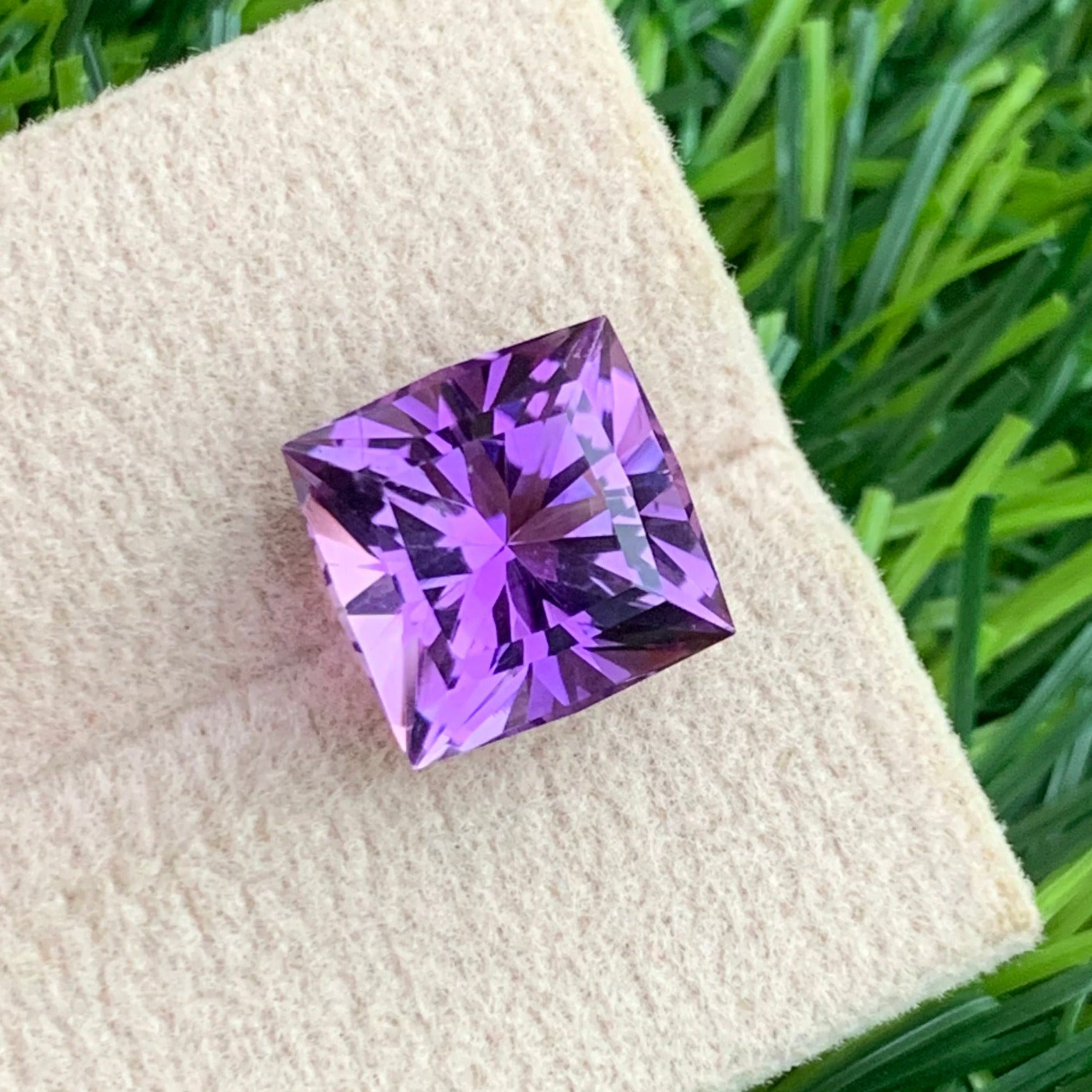 Natural pink purple amethyst loose stone
Brazilian amethyst gemstone eye clean