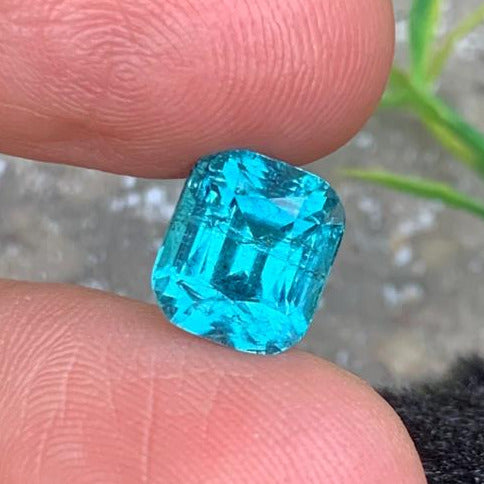 Natural untreated Afghan gemstone neon blue color
Luxury collector tourmaline gemstone cushion cut