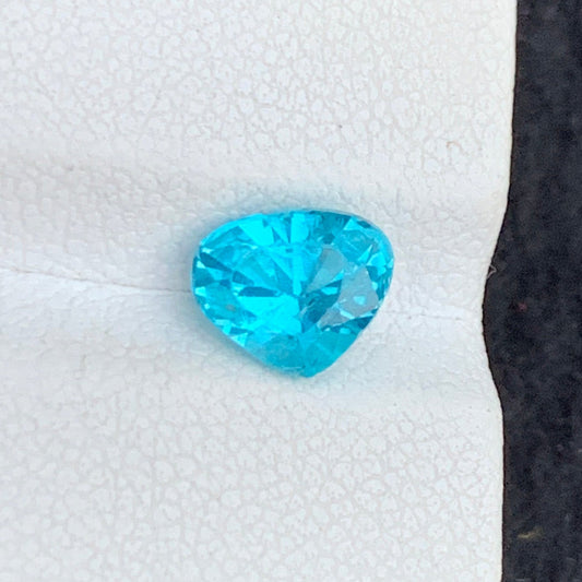 Blue apatite
Neon Blue Apatite Gemstone 1.40 Carats Heart Shape