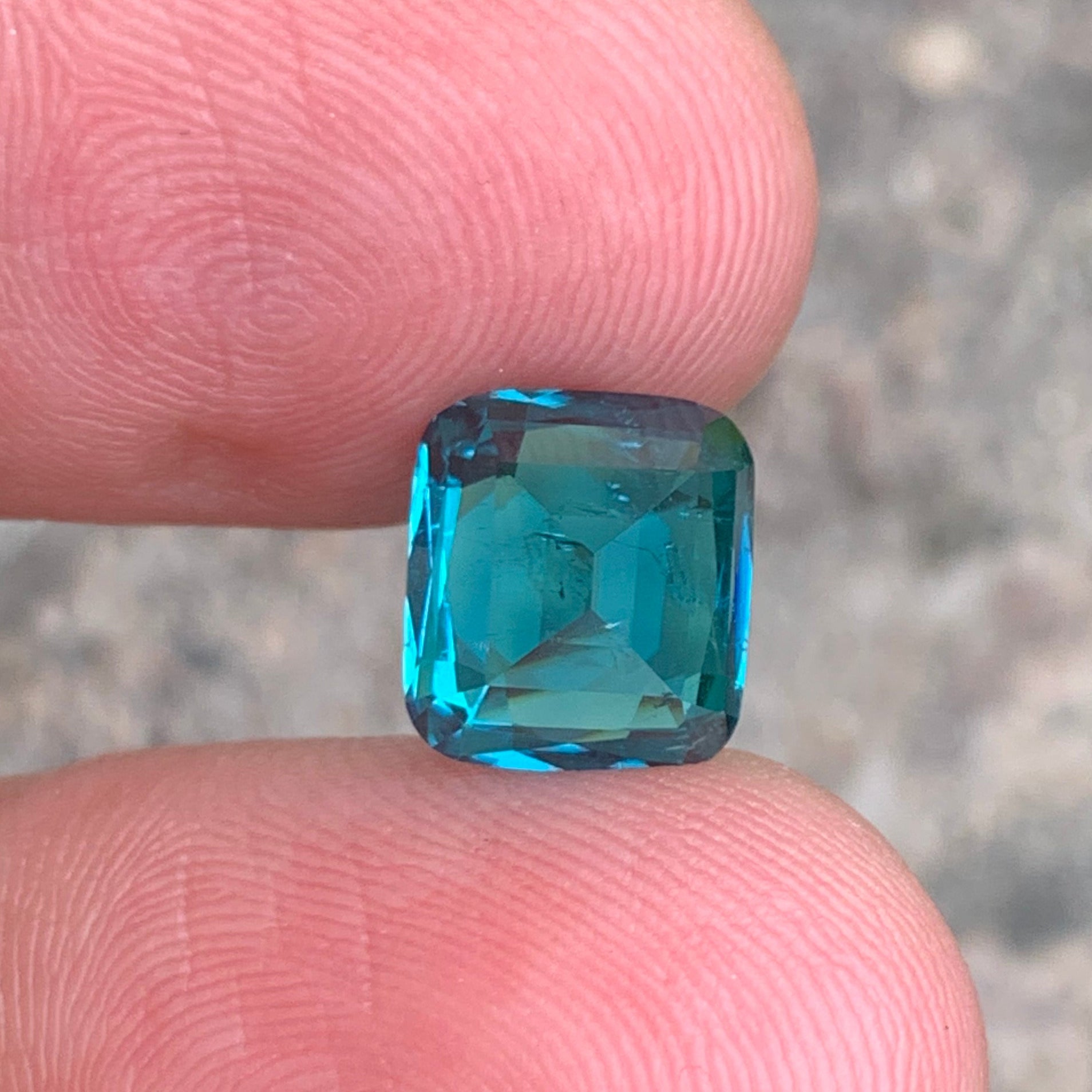 Neon blue tourmaline for engagement ring
Collector quality blue tourmaline gemstone