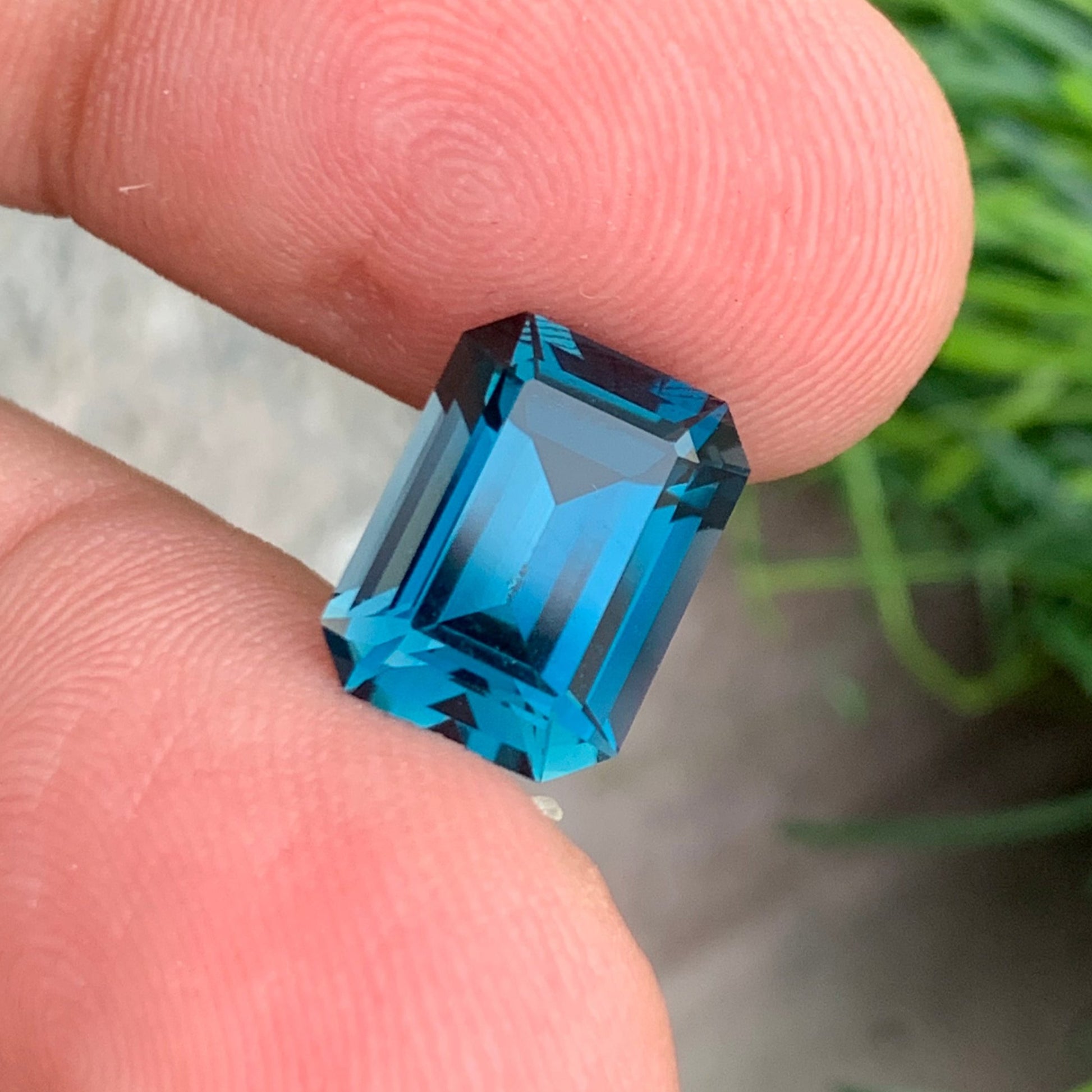Onestep Gems High-Quality Blue Topaz for Jewelry