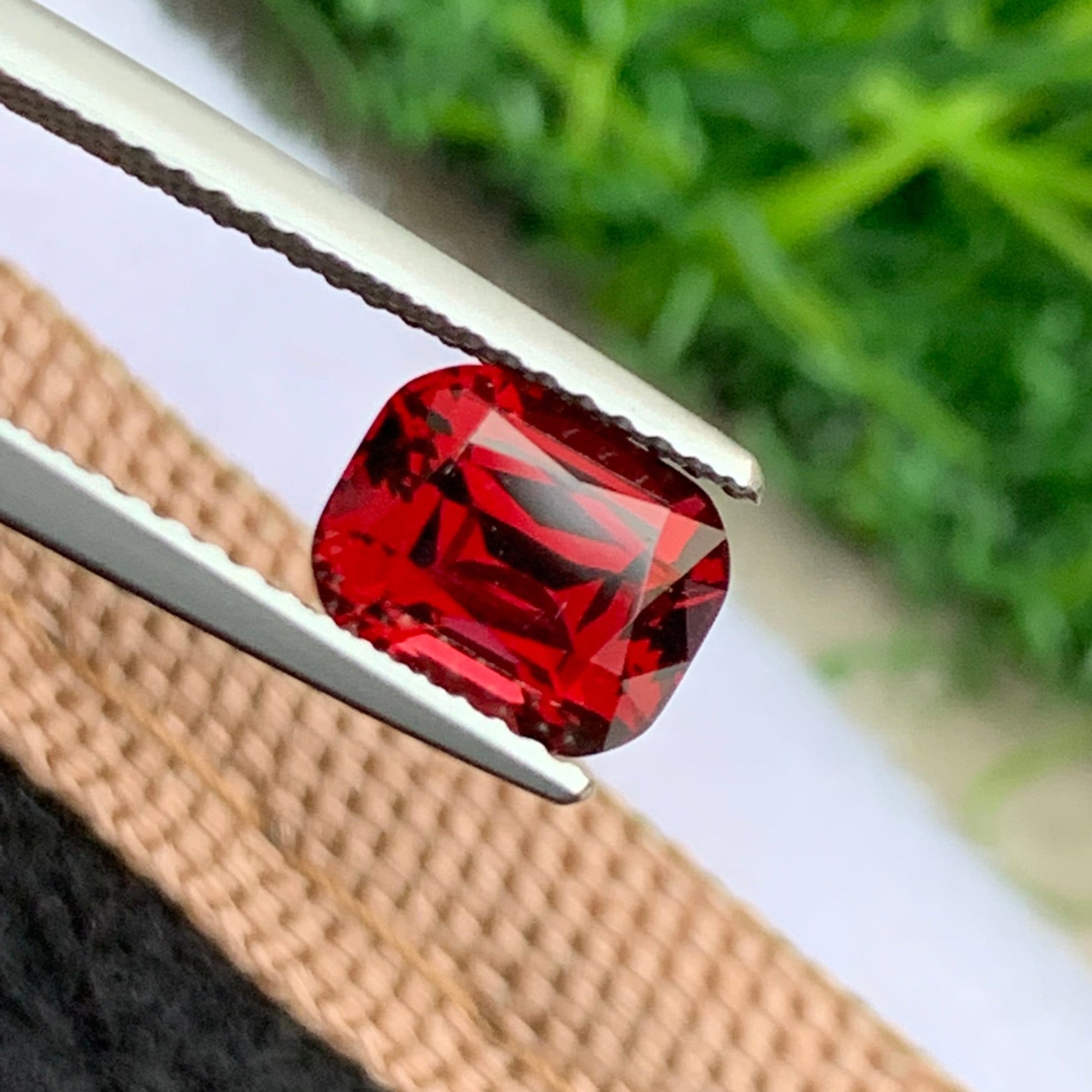 Onestep Gems Rhodolite Garnet for Rings & Jewelry