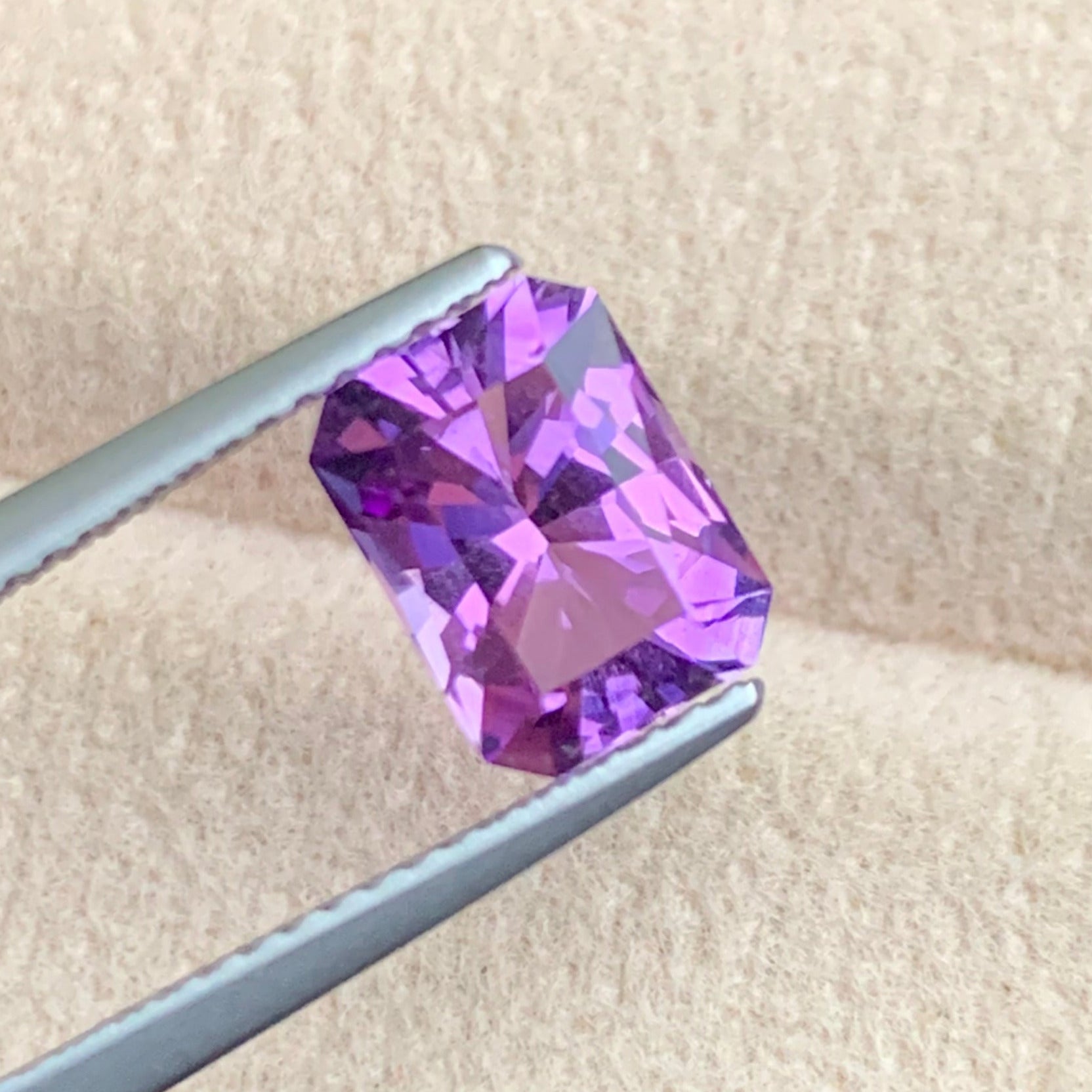 Onestep Gems amethyst
Natural pink purple amethyst
2 ct faceted amethyst stone
Designer cut amethyst gemstone
February birthstone amethyst
Luxury scissor cut gemstone