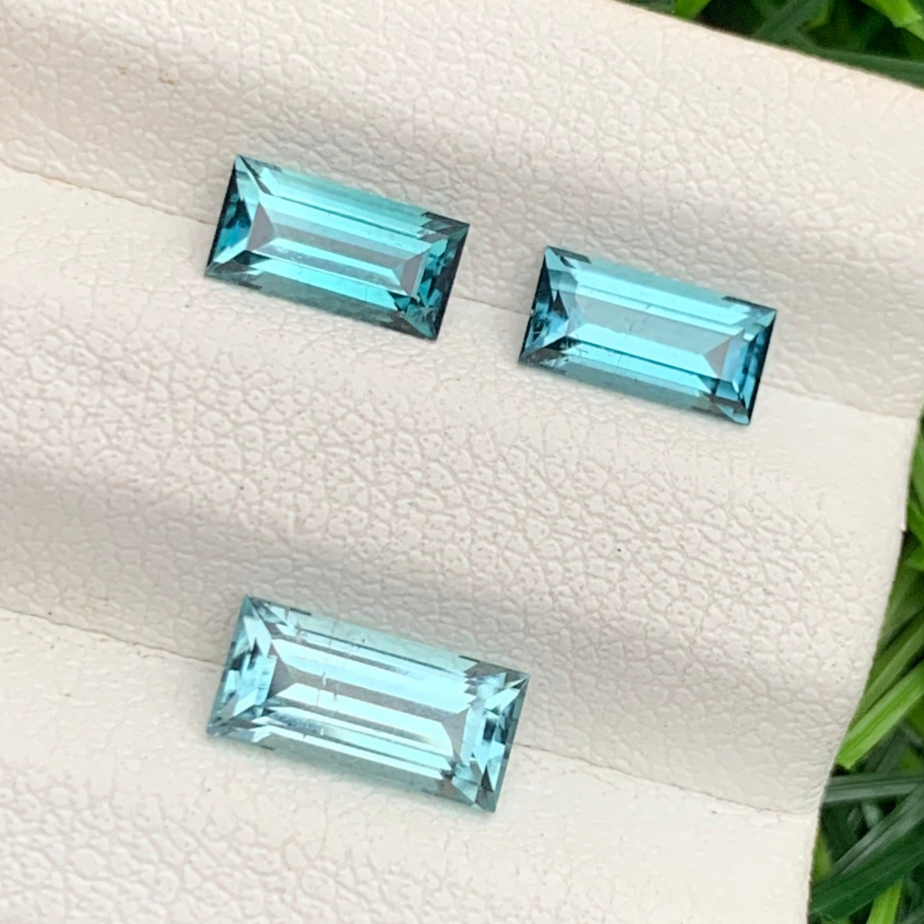 Luxury tourmaline ring gemstone
Natural baguette tourmaline
Designer tourmaline ring set
2.55 ct tourmaline jewelry