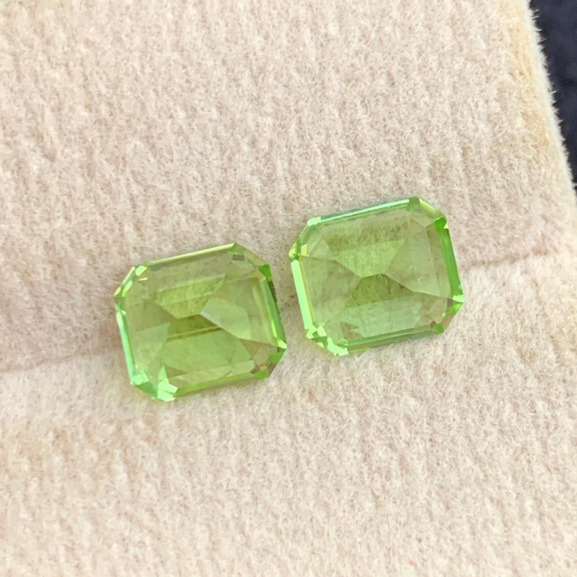 Pakistan origin green peridot loose gemstones for design
fine quality peridot pair for rings and pendants