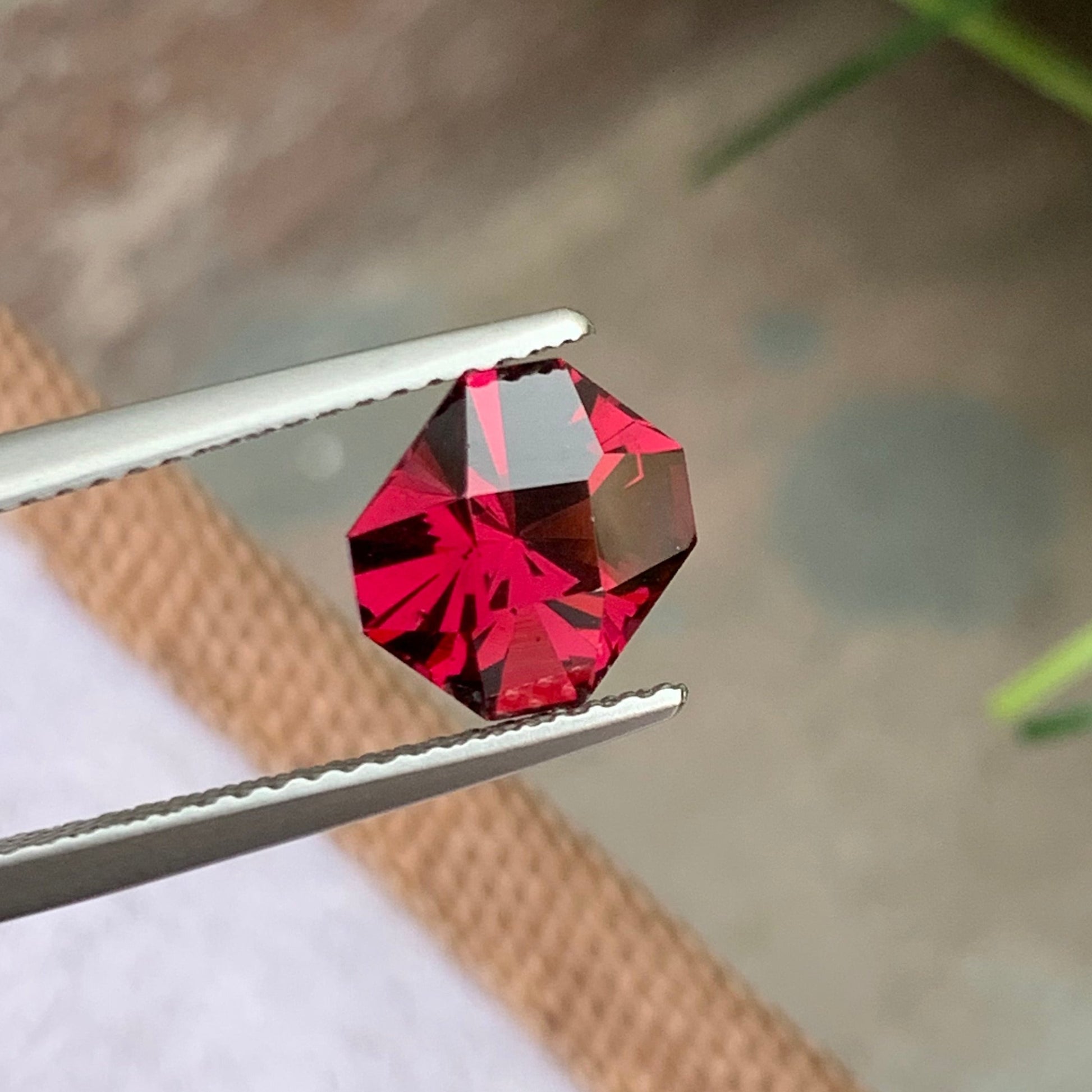 Pink Red Garnet Gemstone for Rings and Pendants