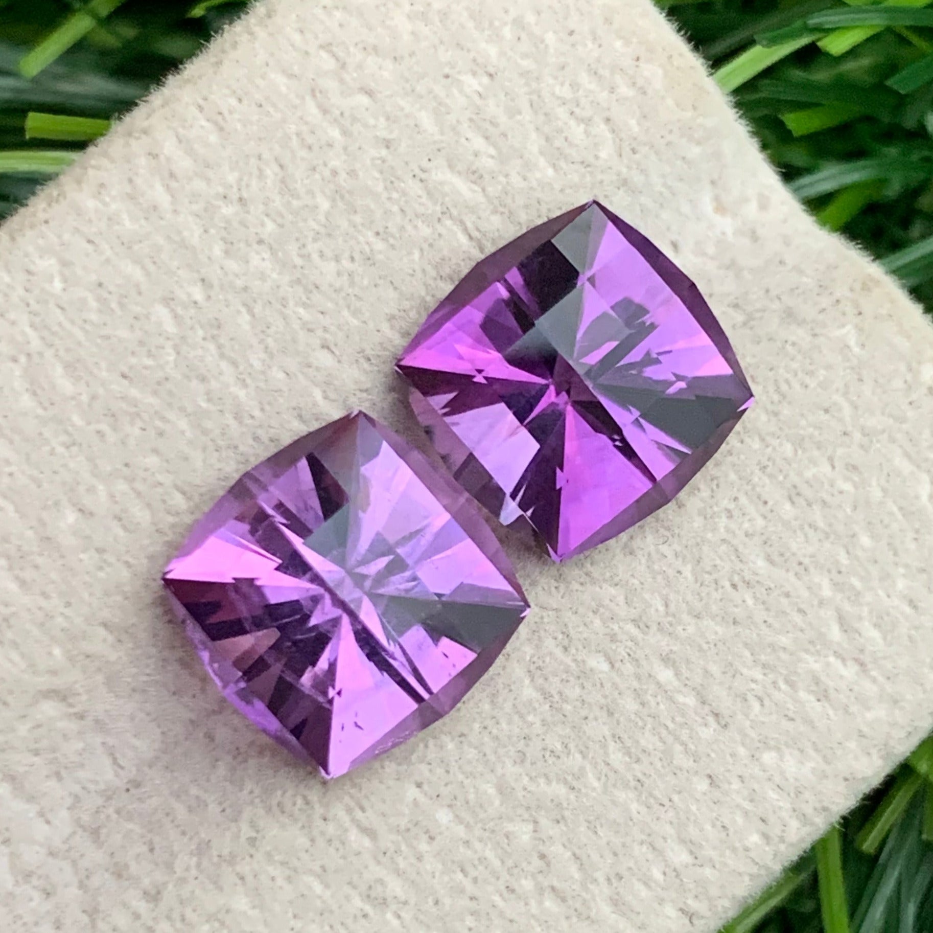 Pink Purple Amethyst ring
Pink Purple Amethyst necklace