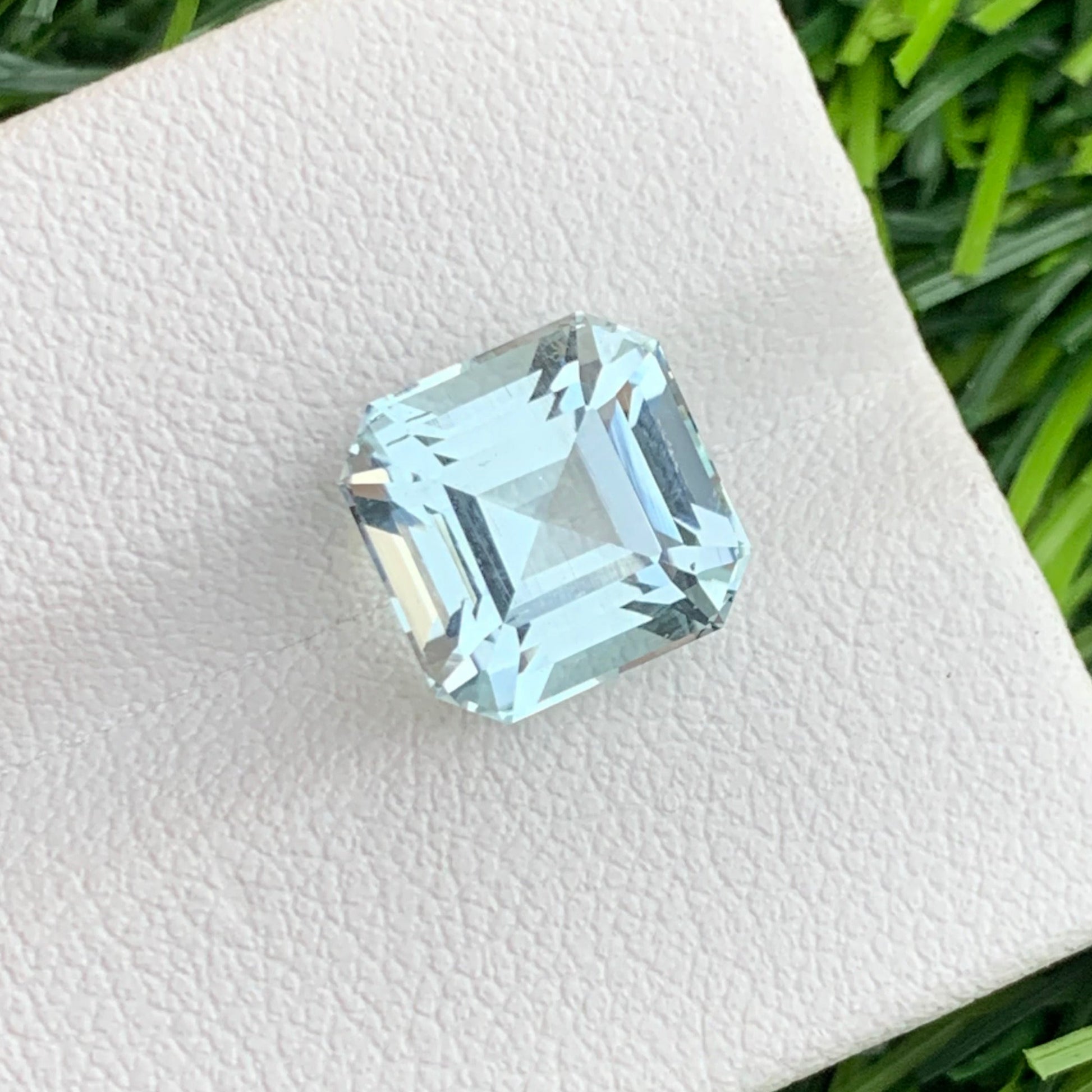 Premium blue aquamarine collector stone
Natural aquamarine gemstone for pendant