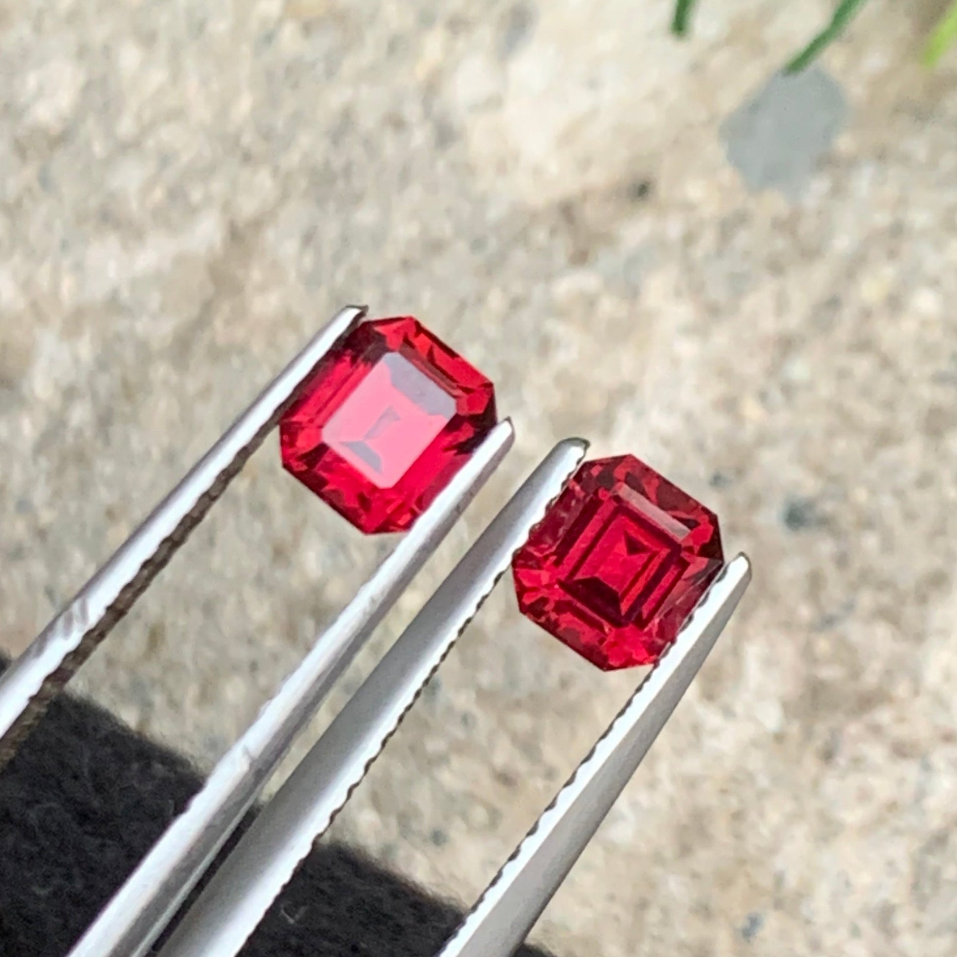 Red garnet earring pair
Rhodolite Garnet 2.00 Carats Side View Pair