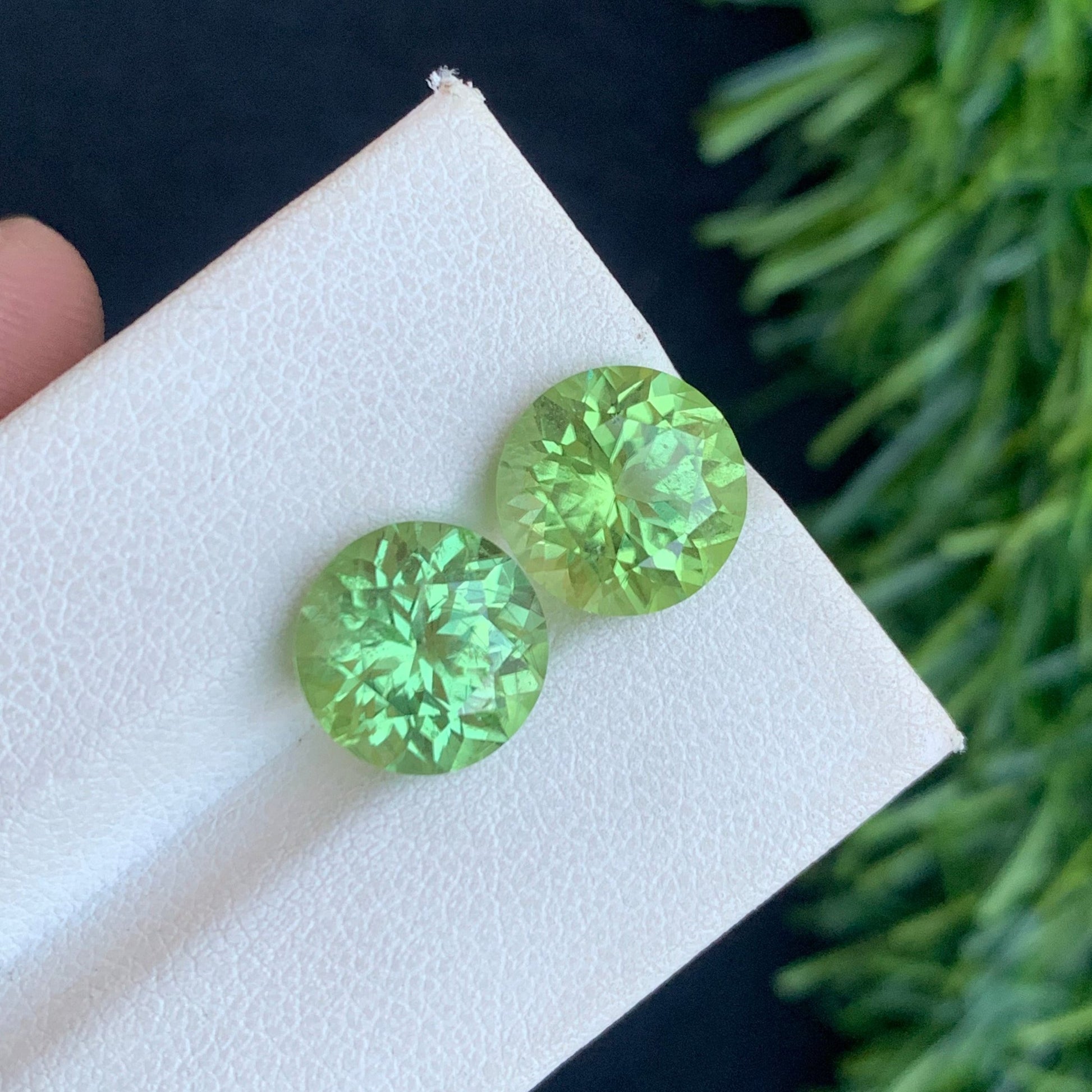Round Brilliant Cut Peridot Gemstones from Pakistan – OneStep Gems