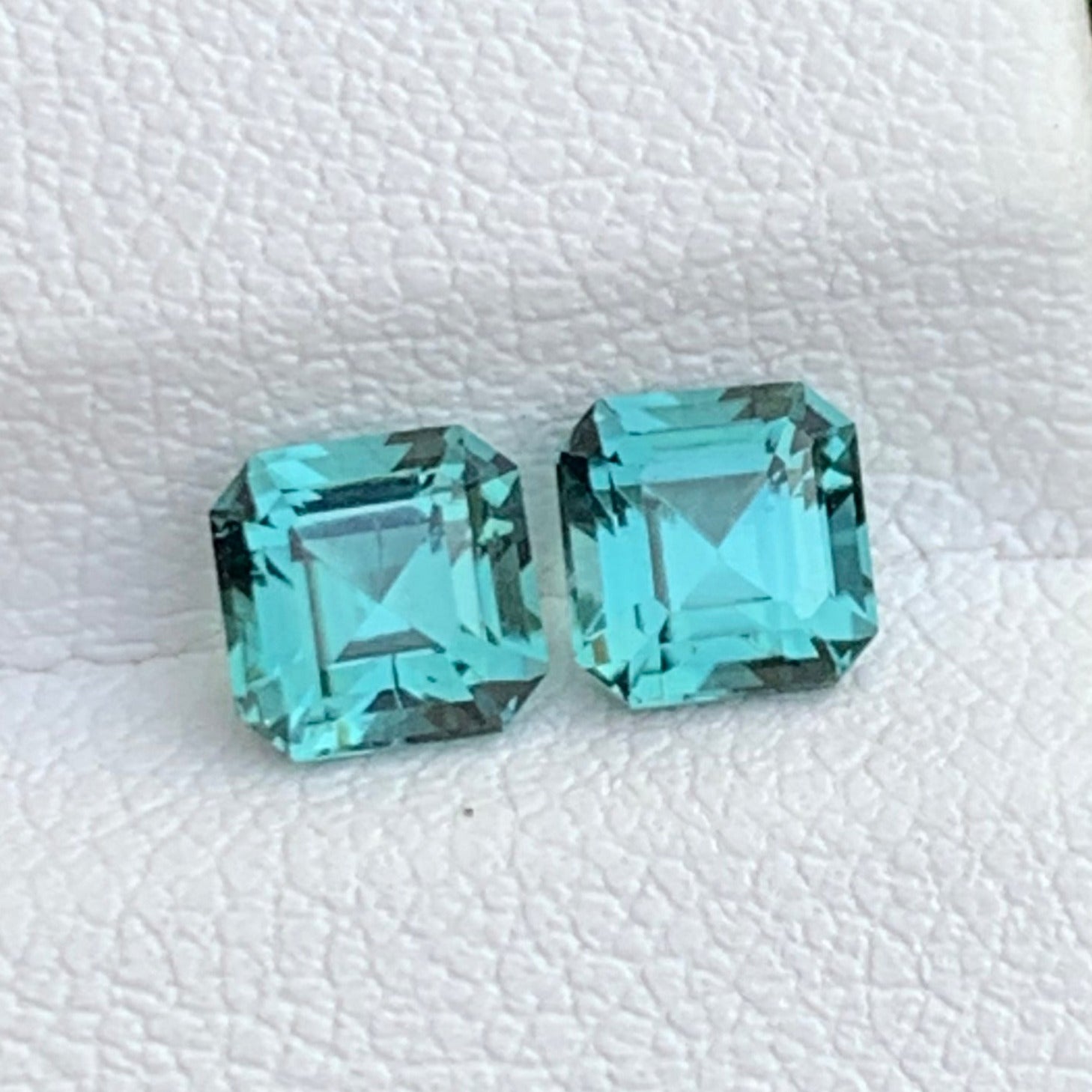 Untreated Afghan Tourmaline
Luxury Green Tourmaline Set
Seafoam Gemstone Pair