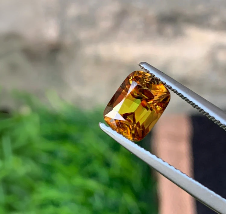 Sphene (Titanite) Gems