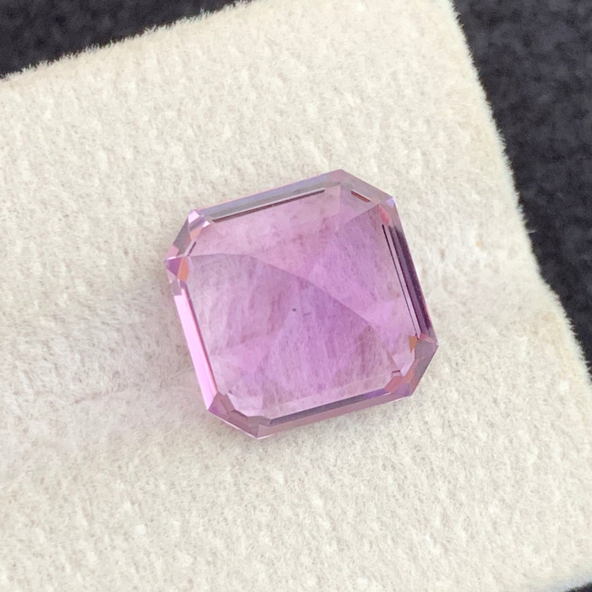 Statement amethyst ring stone
Onestep Gems amethyst