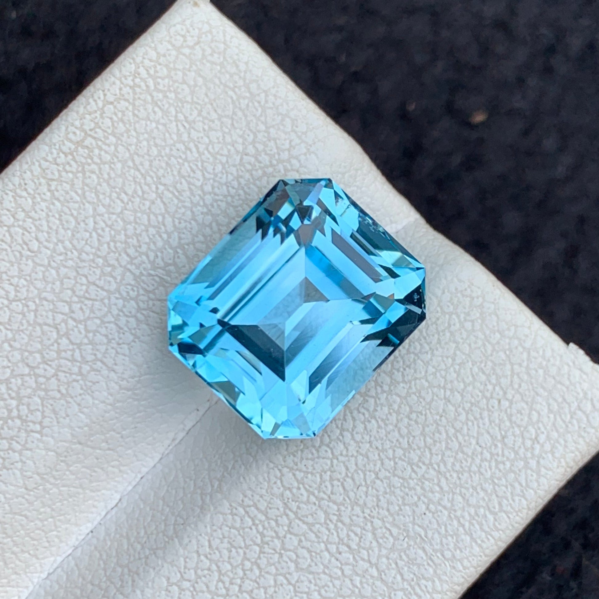 Loose Topaz Stone
Swiss Blue Topaz for Jewelry Making USA

Natural Blue Topaz Emerald Shape Stone