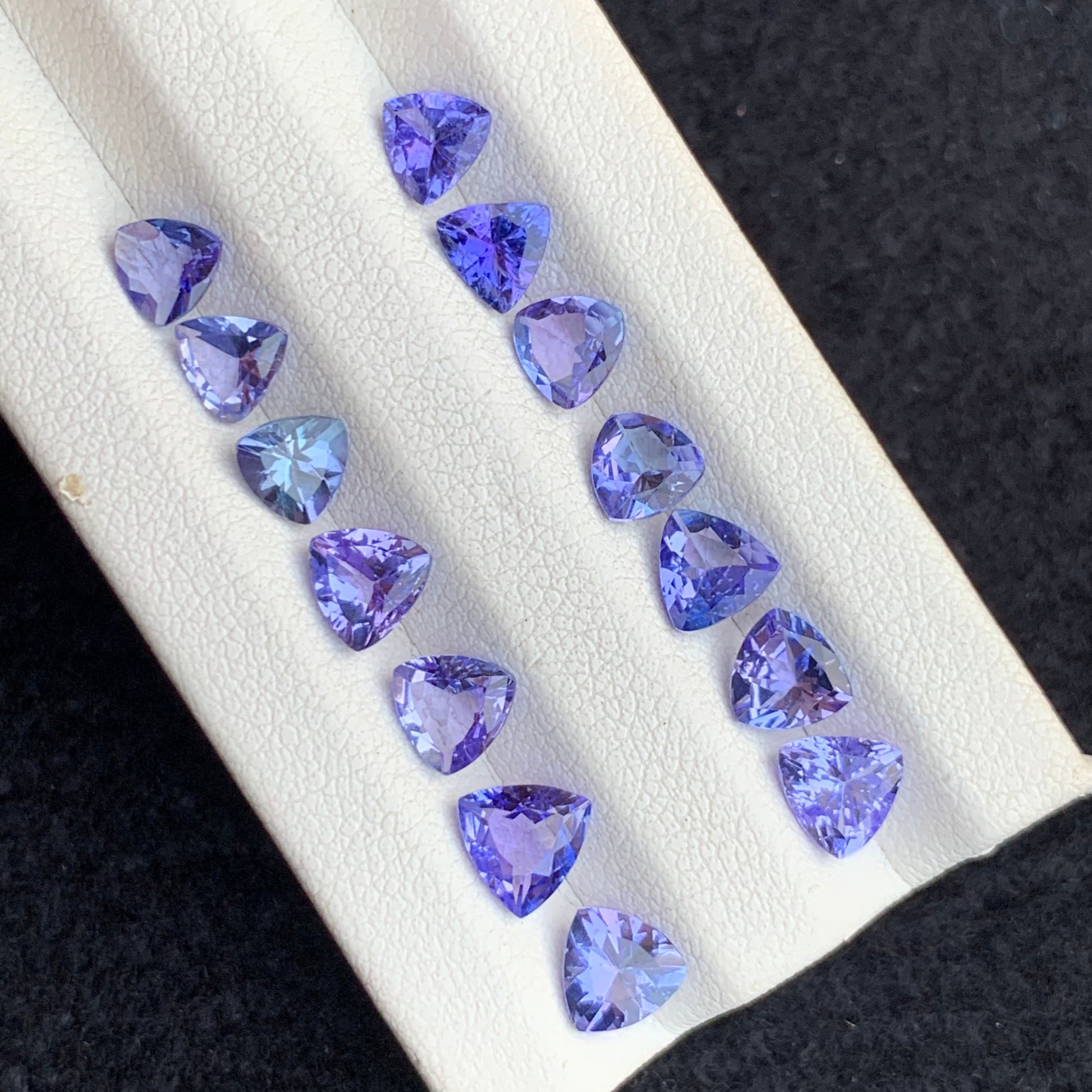 Blue Violet Tanzanite Gems
Tanzanite Lot for Jewelry