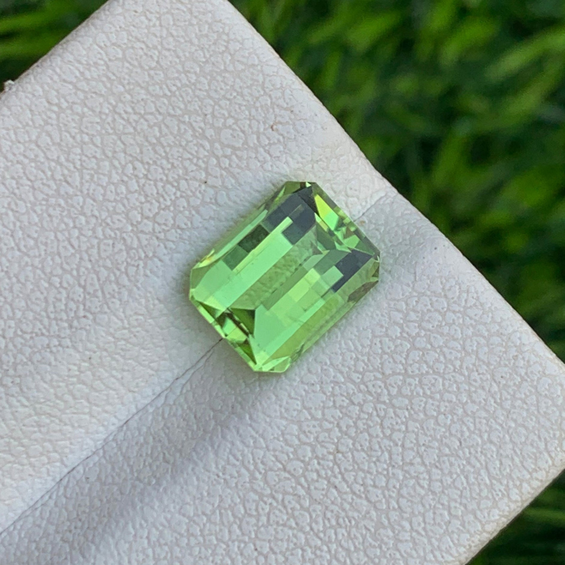 Jewelry size peridot 
Top Quality Green Peridot Gemstone

Untreated Peridot Gemstone for Jewelry