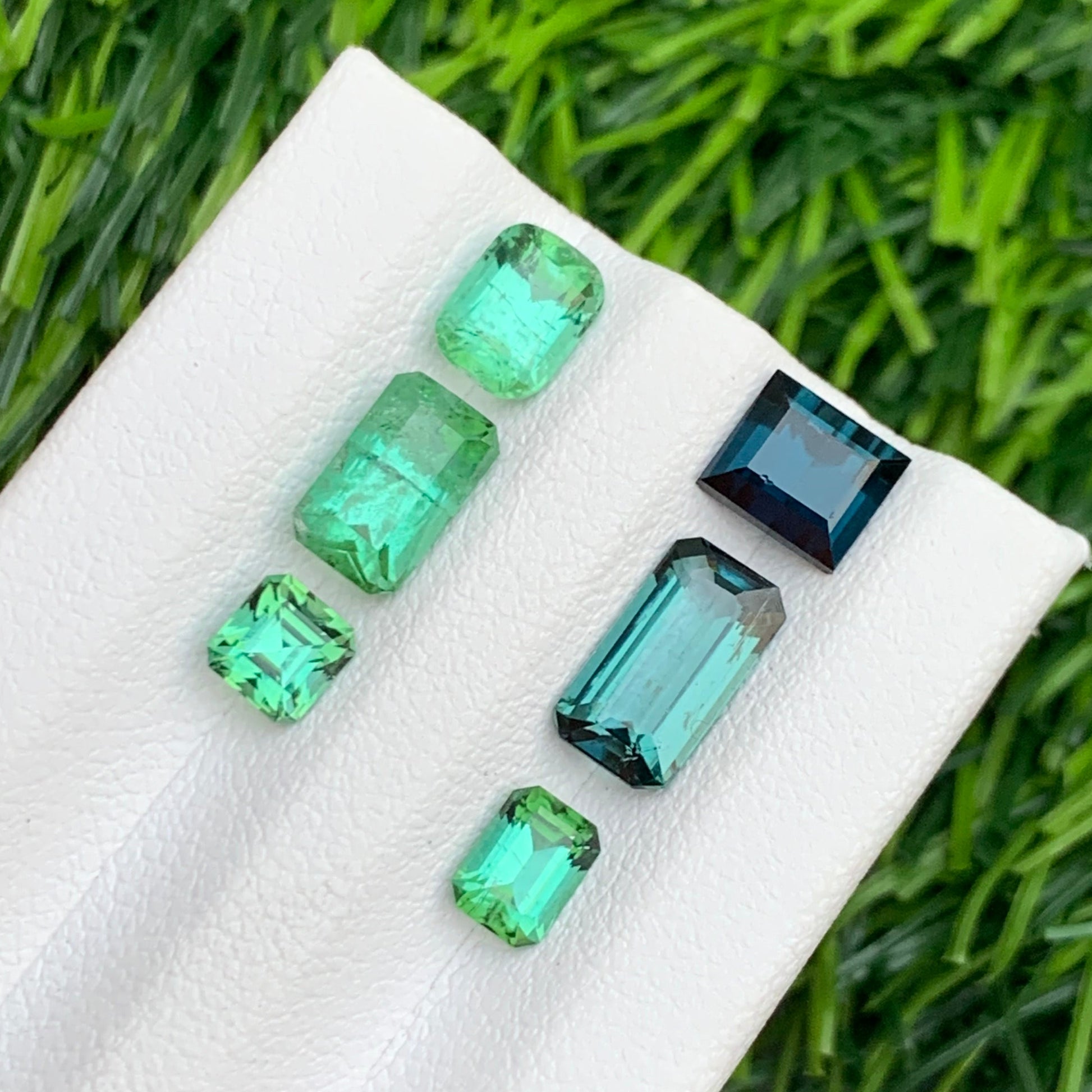 Tourmaline stones Lot
Untreated Natural Tourmaline Lot Afghanistan

Faceted Tourmaline Mixed Shape Gemstones