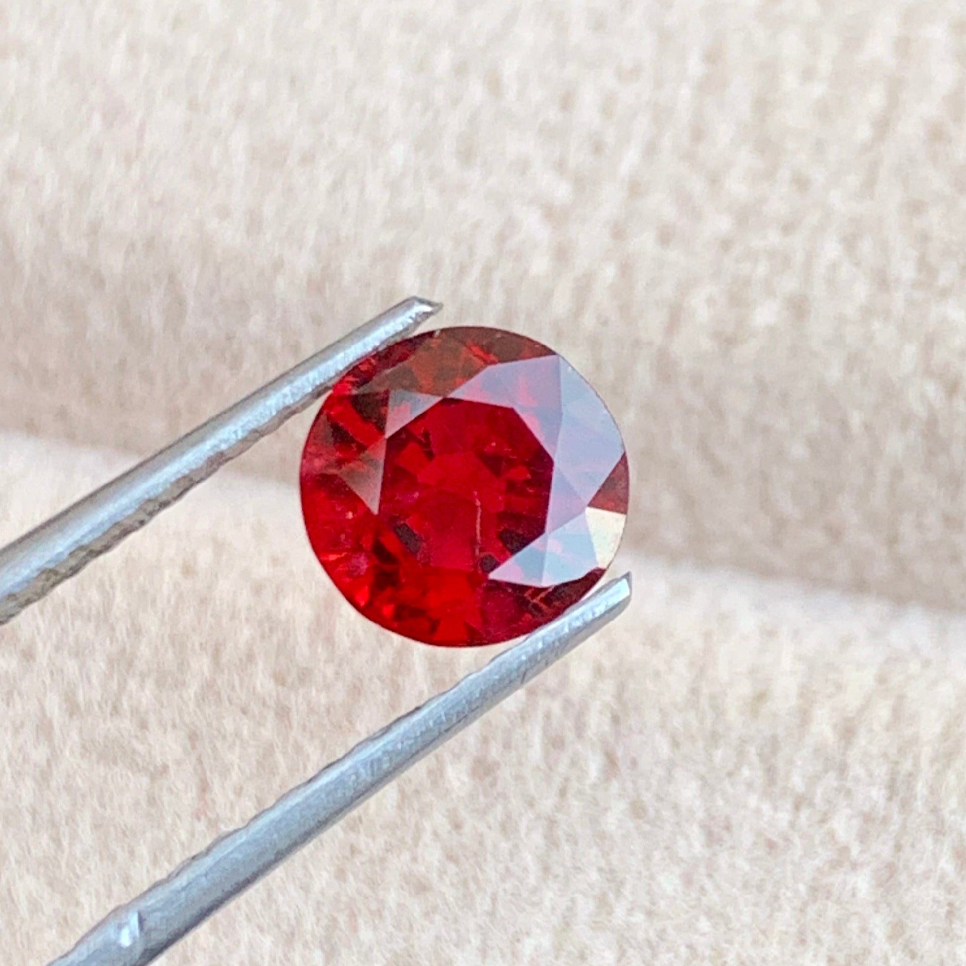 Red SpinelUntreated Red Spinel Jewelry Stone

Round Cut Red Spinel OneStep Gems
