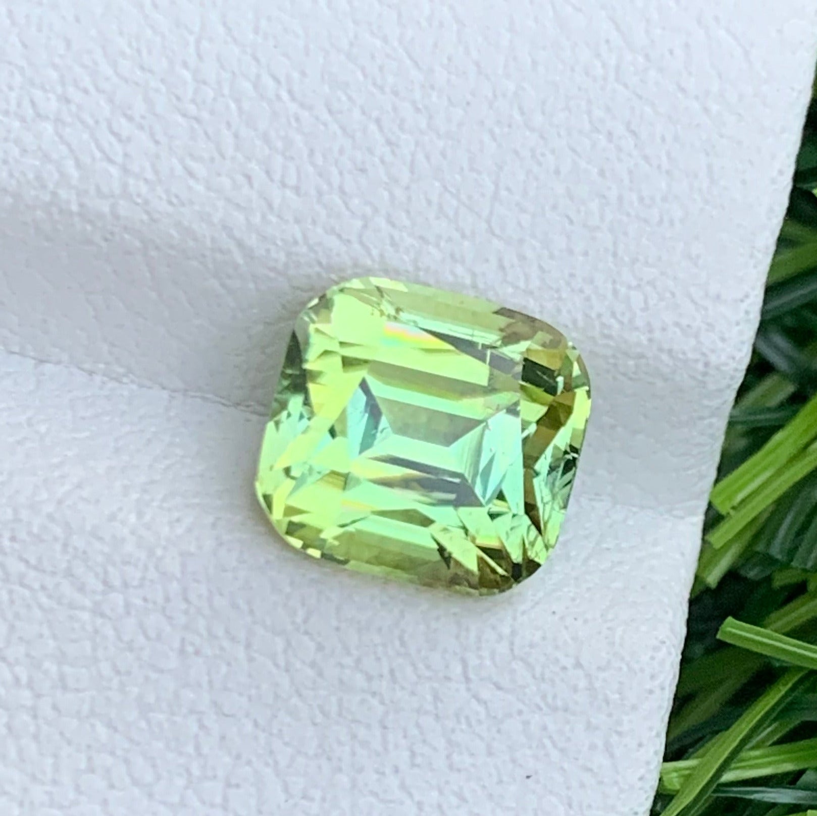 Untreated Yellow Green Tourmaline Gemstone
OneStep Gems Natural Yellow Green Tourmaline