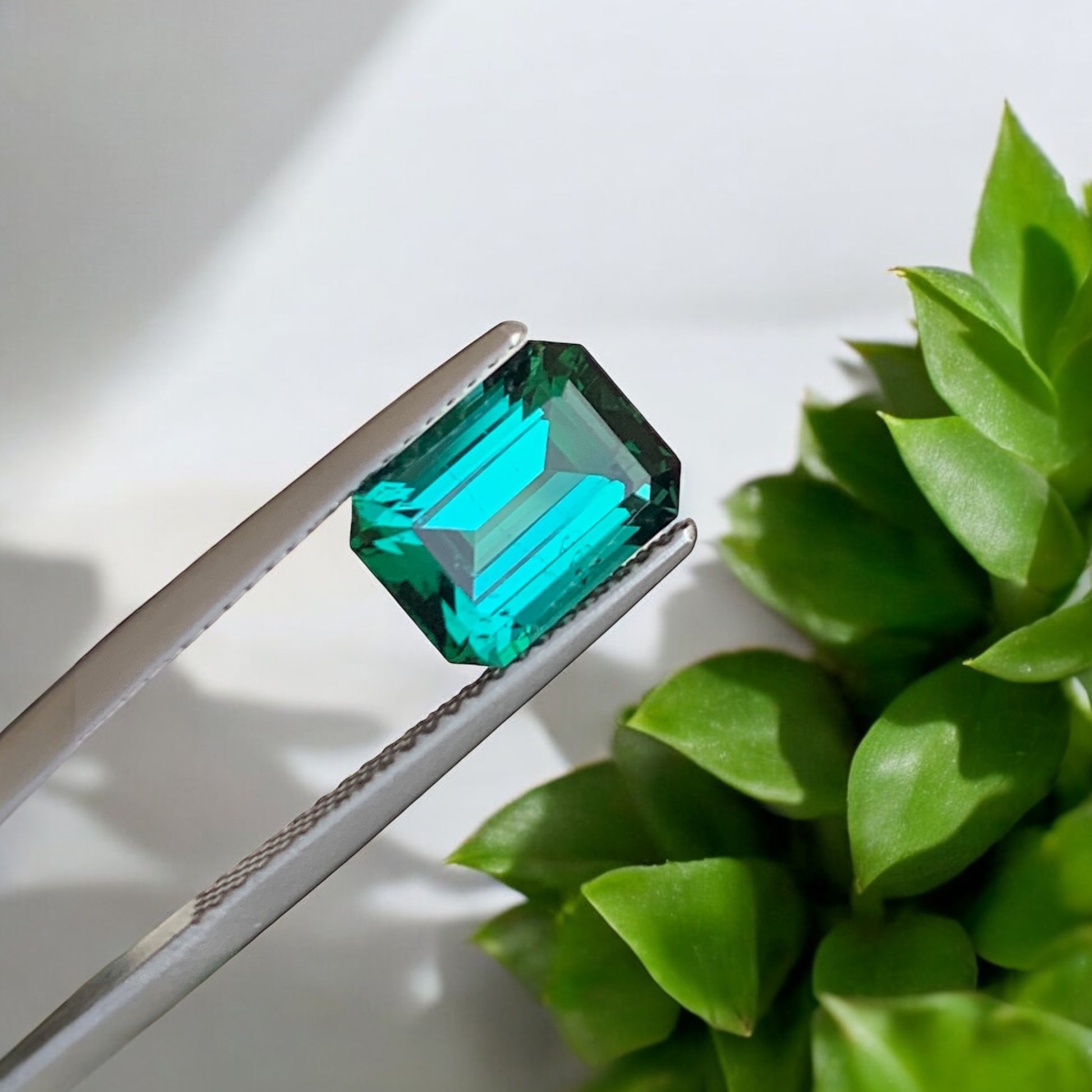 VVS Clarity Bluish Green Tourmaline Stone 
