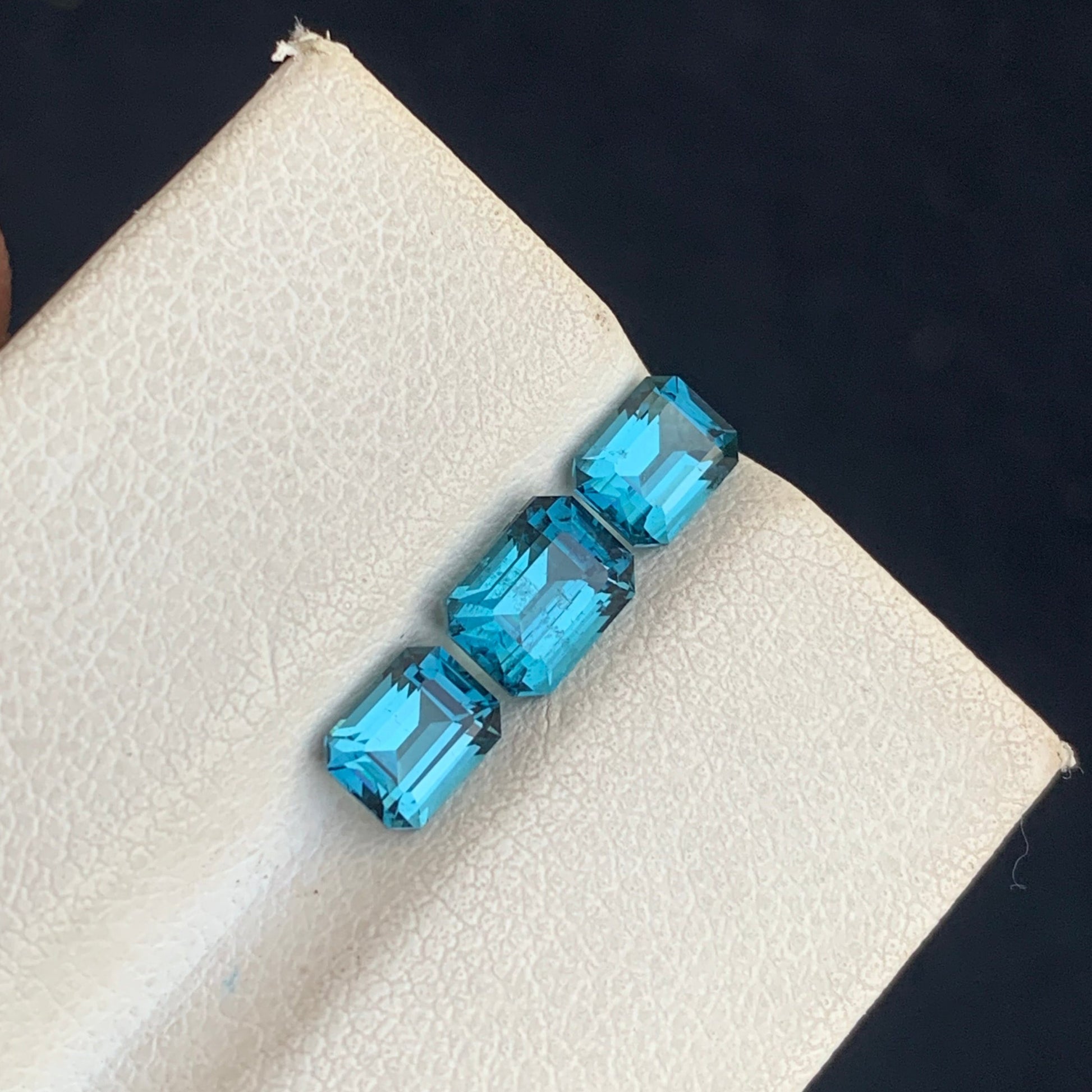 VVS Clarity Neon Blue Tourmaline USA