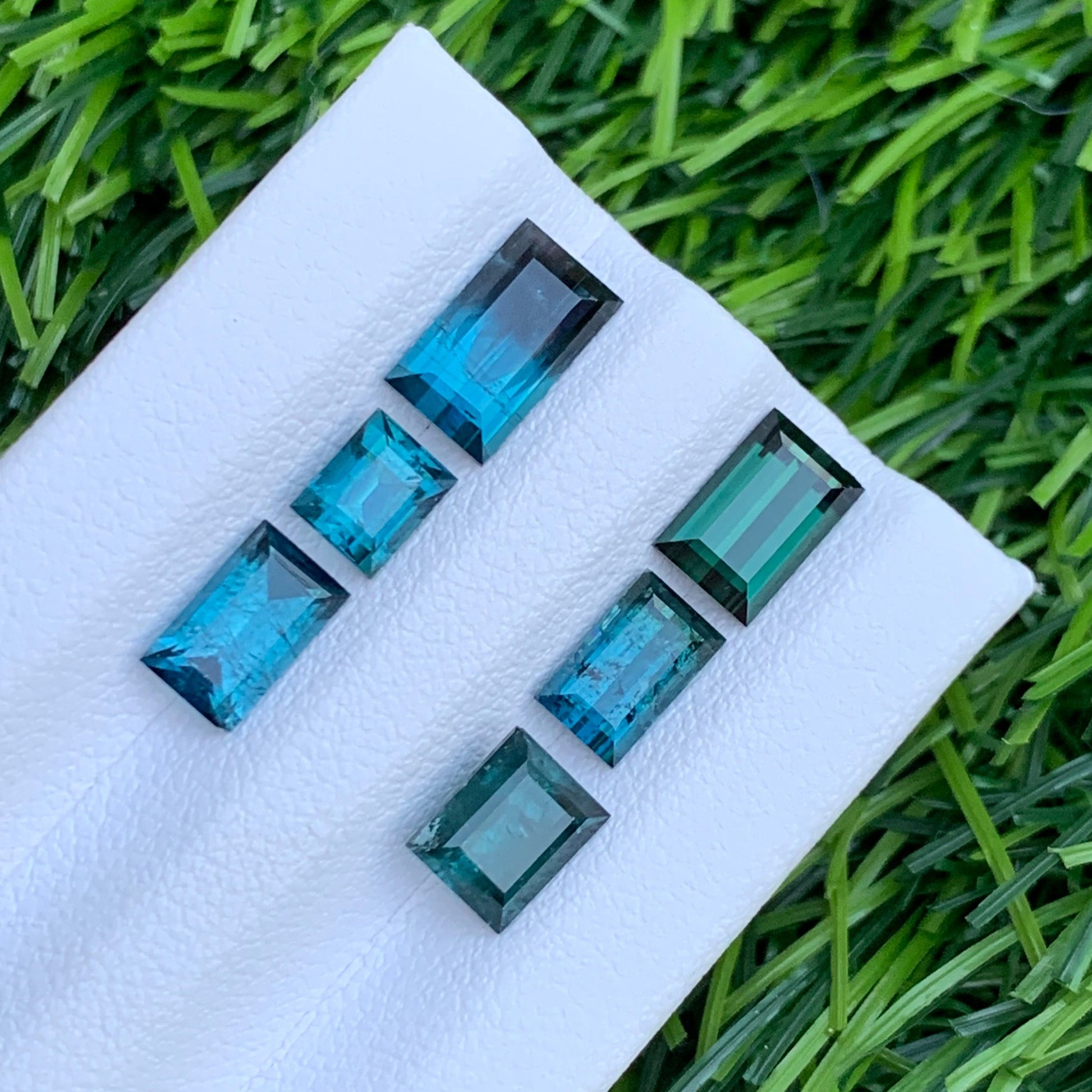 small tourmaline lot
VVS clarity mixed tourmaline gemstones