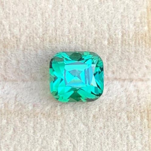 Bluish Green Tourmaline ring
Bluish Green Tourmaline pendant