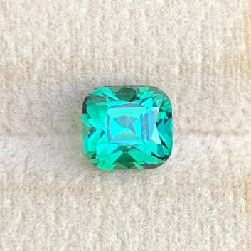 Bluish Green Tourmaline ring
Bluish Green Tourmaline pendant