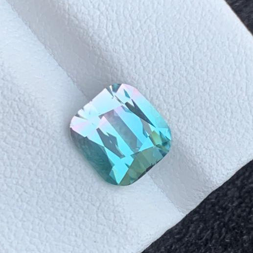 Bicolor Tourmaline gemstone
Bicolor Tourmaline  jewelry