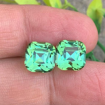 Apple Green Tourmaline earrings
Apple Green Tourmaline pendant