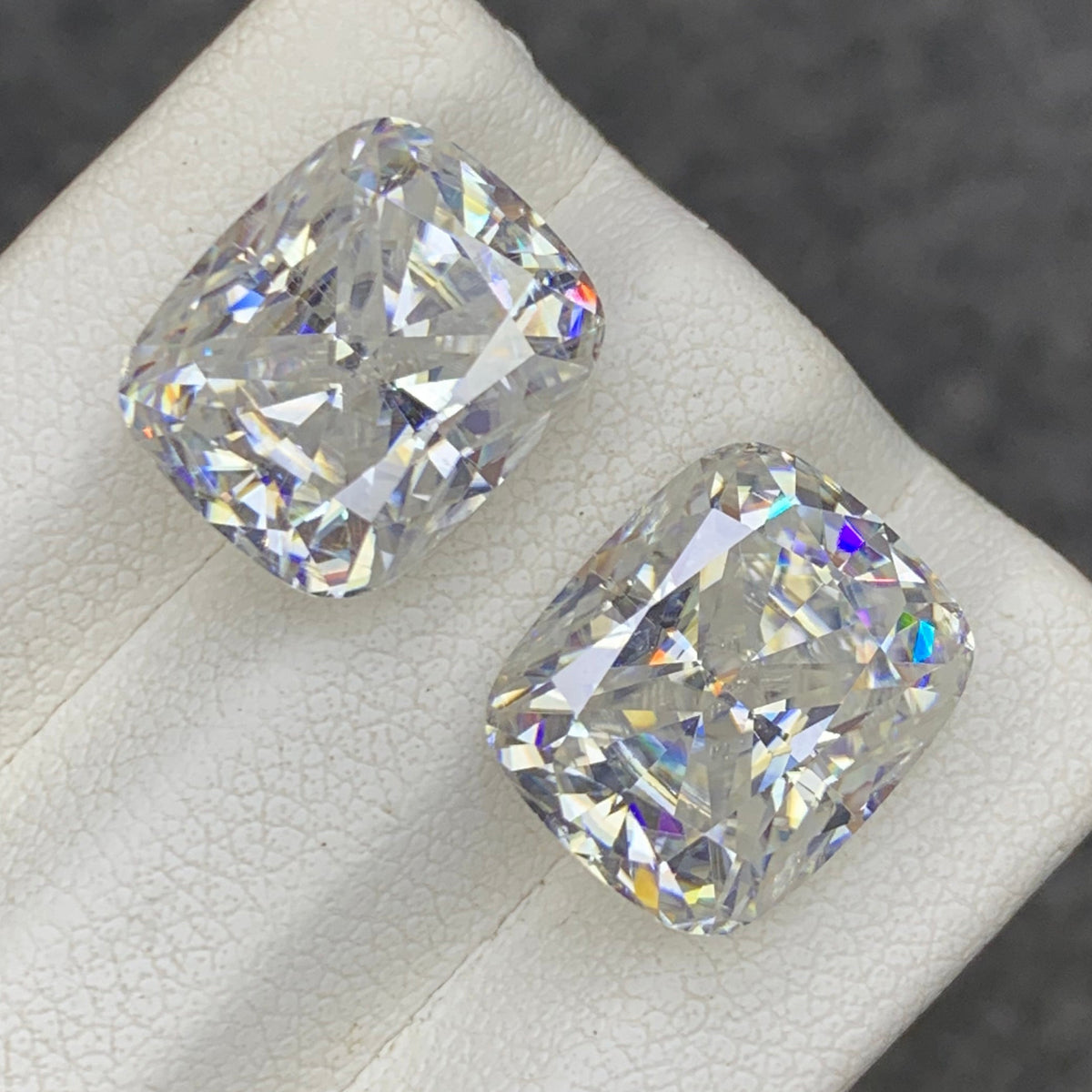 White Moissanite gemstone
White Moissanite earrings
White Long Cushion Shape Moissanite Gemstone Pair 12.70 Carats
12.70 Carats White Long Cushion Moissanite Pair