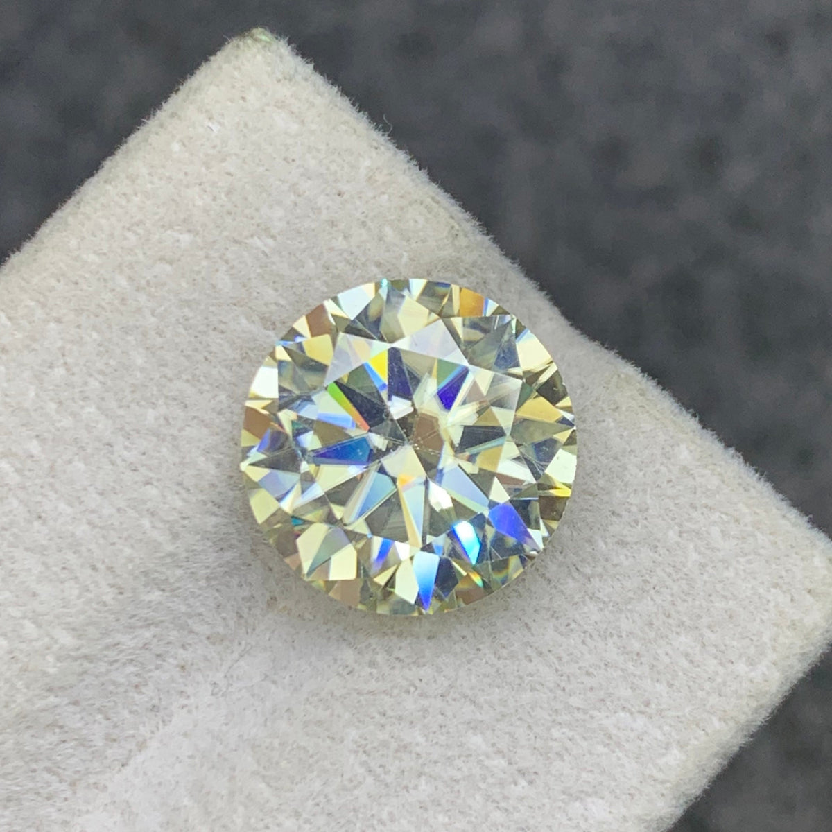 White Moissanite 
White Moissanite jewelry
White Moissanite  ring
White moissanite 6.15 carat round cut gemstone
Lab grown moissanite, top view