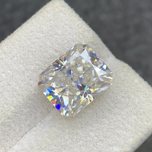  White Moissanite gemstone
 White Moissanite ring
Long cushion cut moissanite side profile showing brilliance
White moissanite eye clean clarity close-up