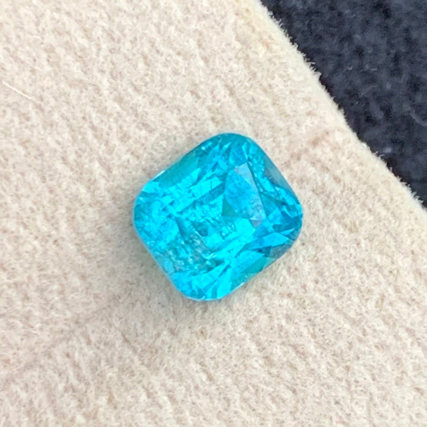 Loose Paraiba Tourmaline
afghan lagoon tourmaline loose stone

untreated blue green tourmaline

cushion cut neon blue tourmaline