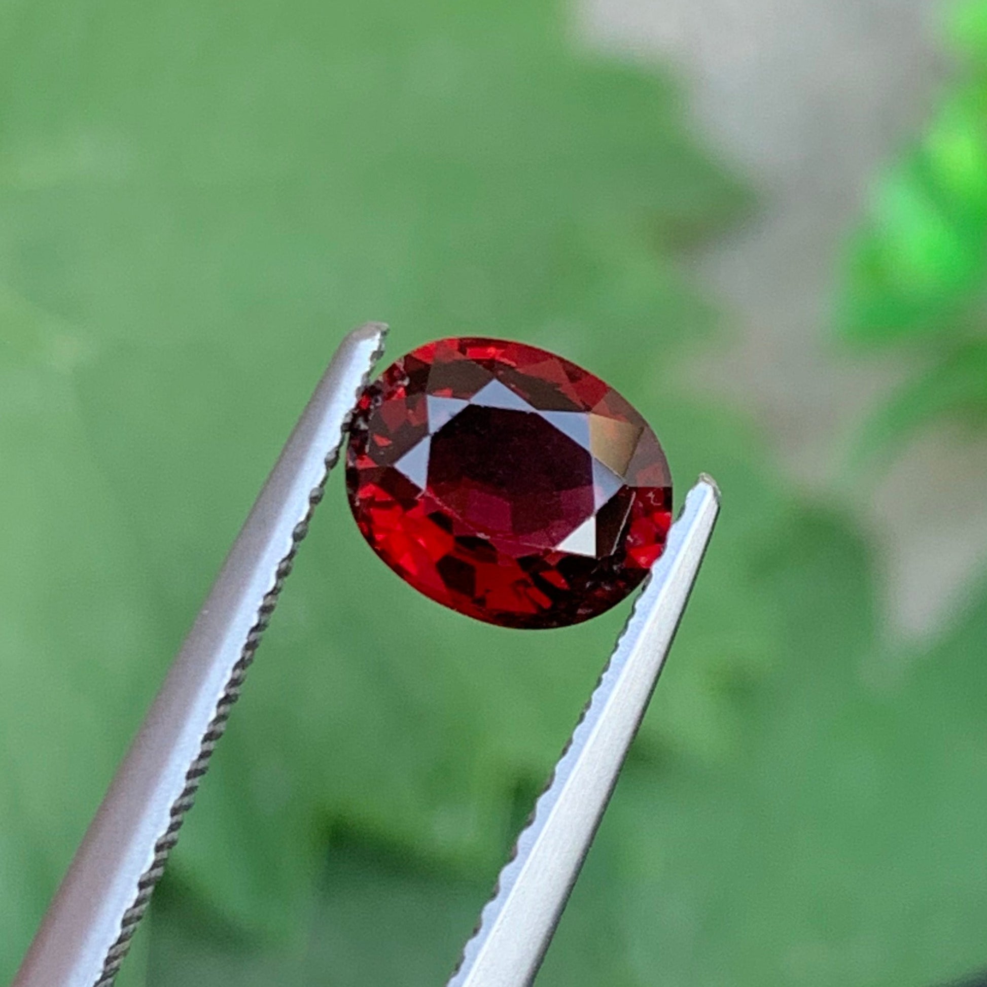 Loose Red Spinel
august birthstone red spinel

oval cut spinel gemstone