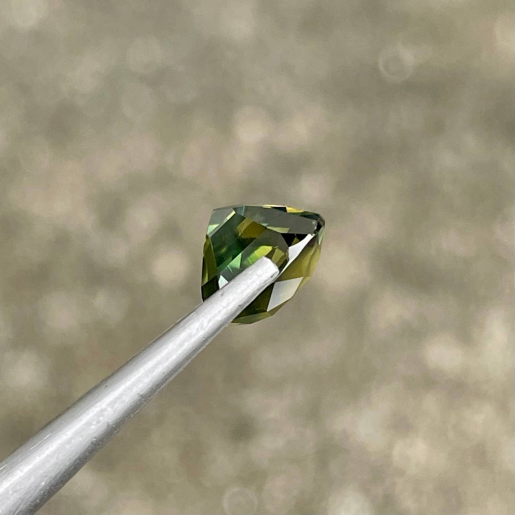 bi color sapphire gemstone for rings
natural sapphire gemstone cushion cut