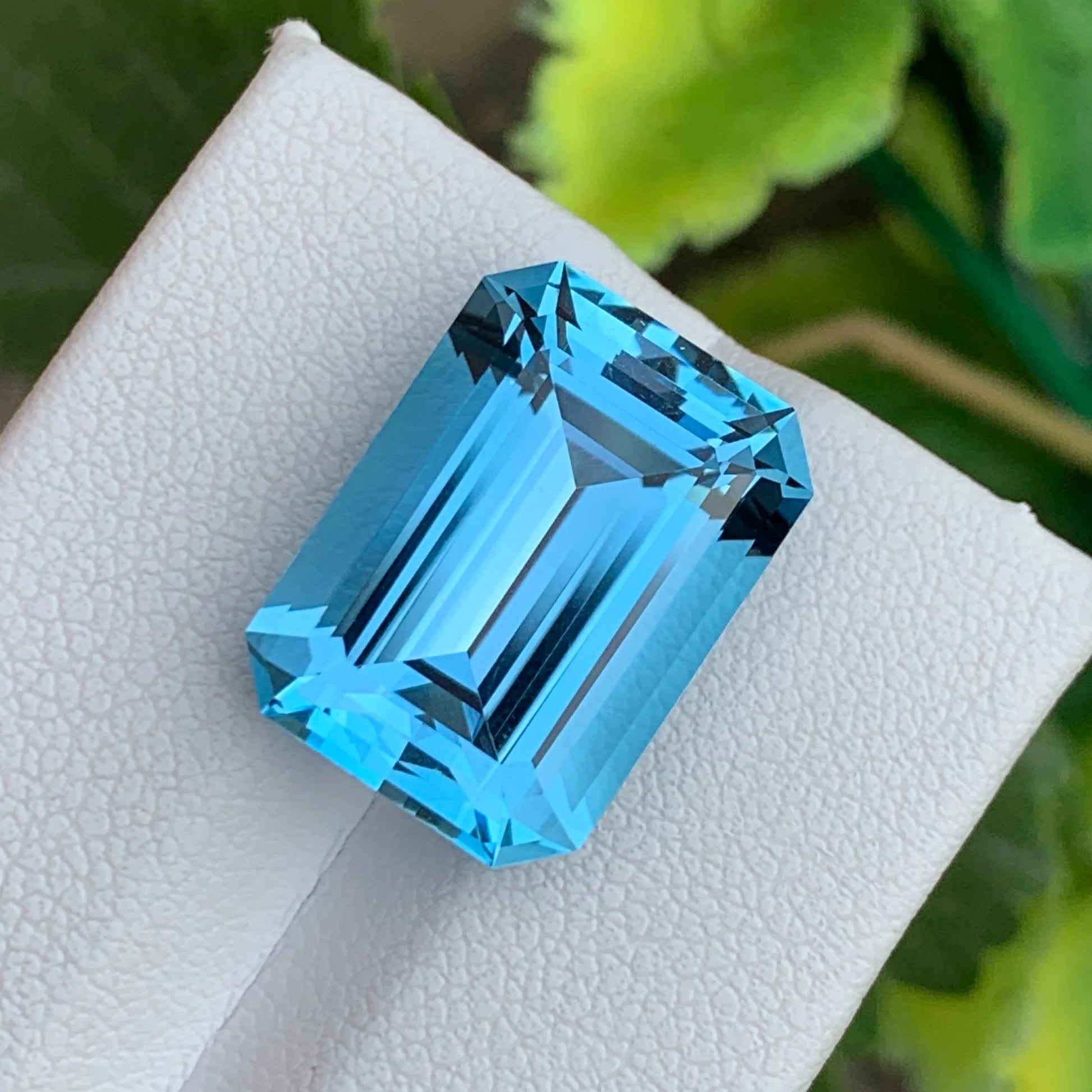 blue topaz
blue topaz ring
blue topaz birthstone
blue topaz meaning