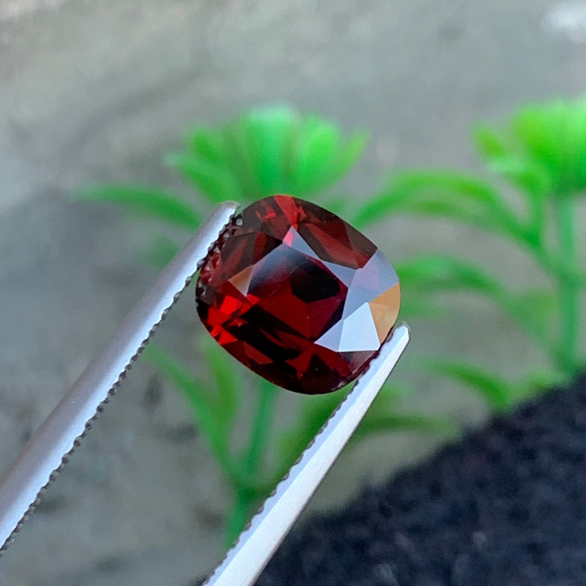dark red spinel jewelry
burma red spinel loose stone

natural untreated red spinel