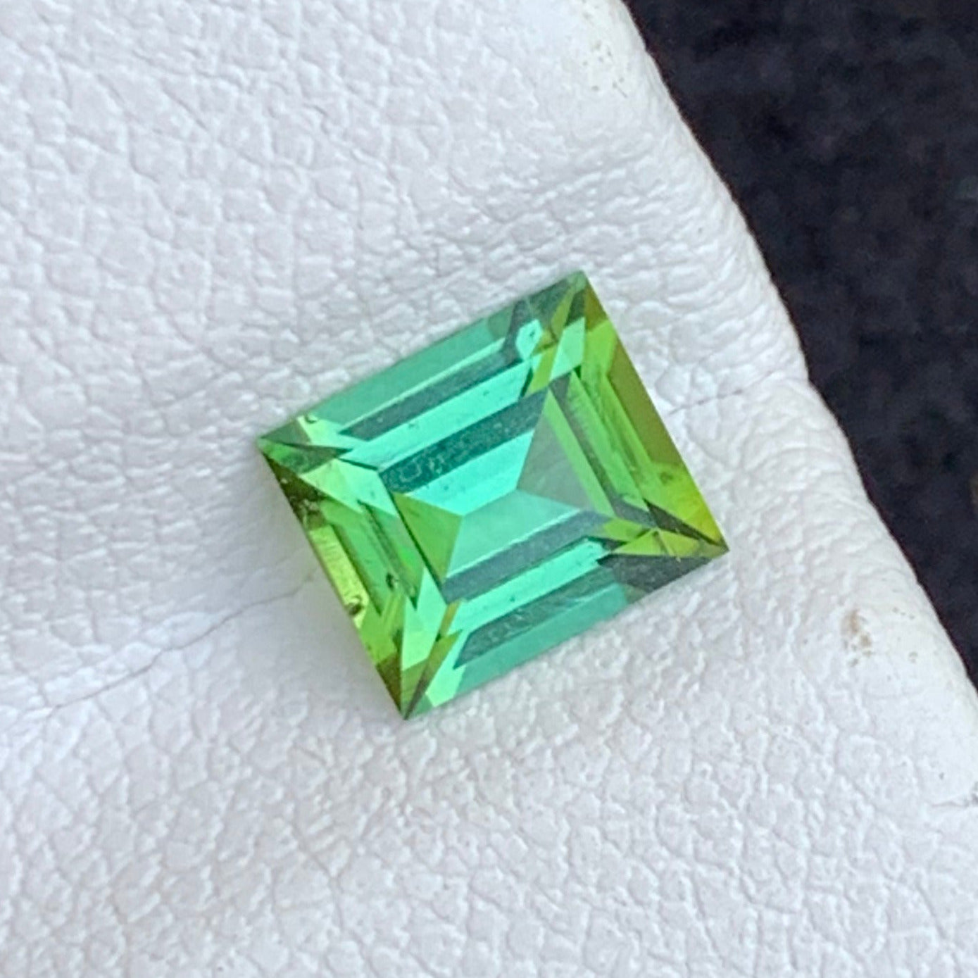 Baguette Cut Tourmaline for Jewelry
1 Carat Natural Tourmaline Afghanistan
Untreated Bluish Green Tourmaline
