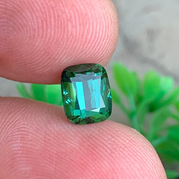 cushion cut natural bluish green tourmaline
2.25 carat bluish green tourmaline VVS clarity
