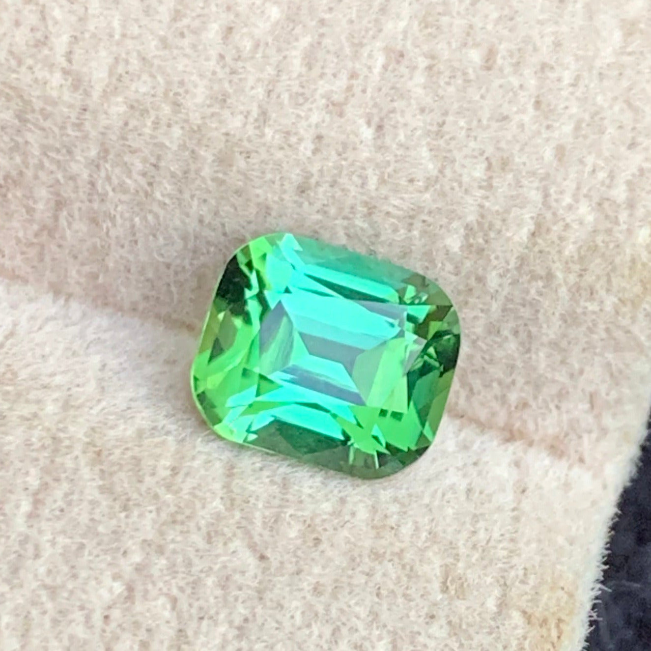 cushion cut tourmaline green gemstone 1 carat
eye clean bluish green tourmaline stone
forest green tourmaline for ring jewelry
small size natural tourmaline gemstone