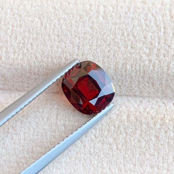 Natural Spinel
dark red spinel cushion cut

burma red spinel loose stone