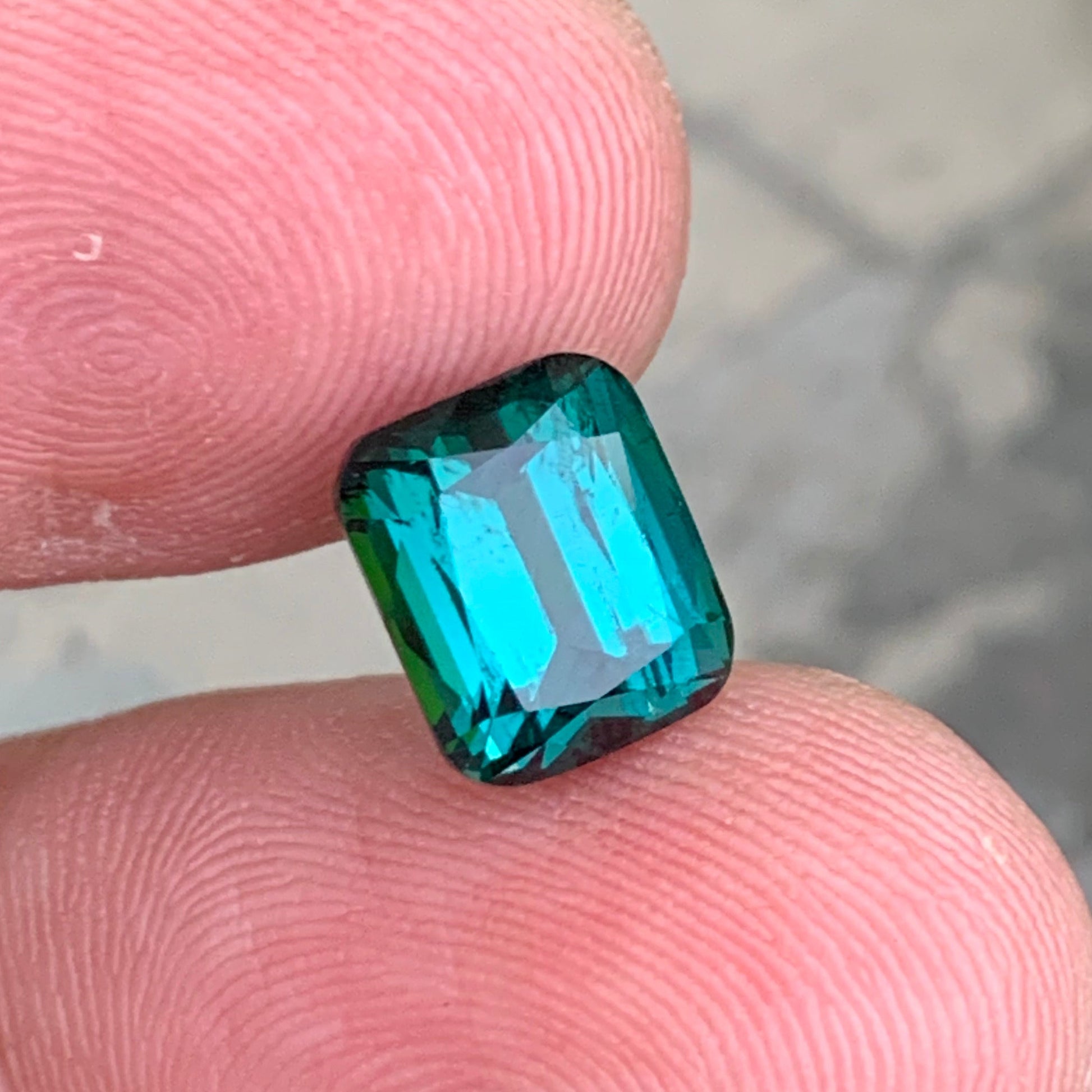deep blue green tourmaline gemstone sparkle view
OneStep Gems premium Afghan gemstone collection