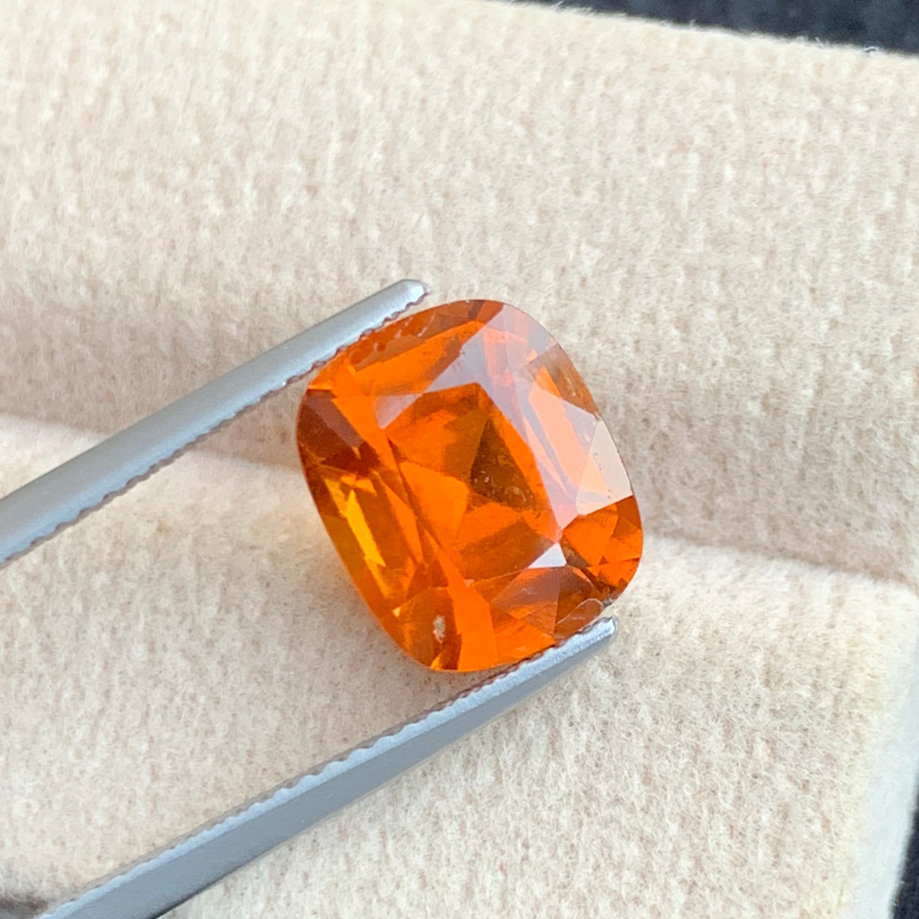 natural gomed stone loose
cushion cut hessonite garnet