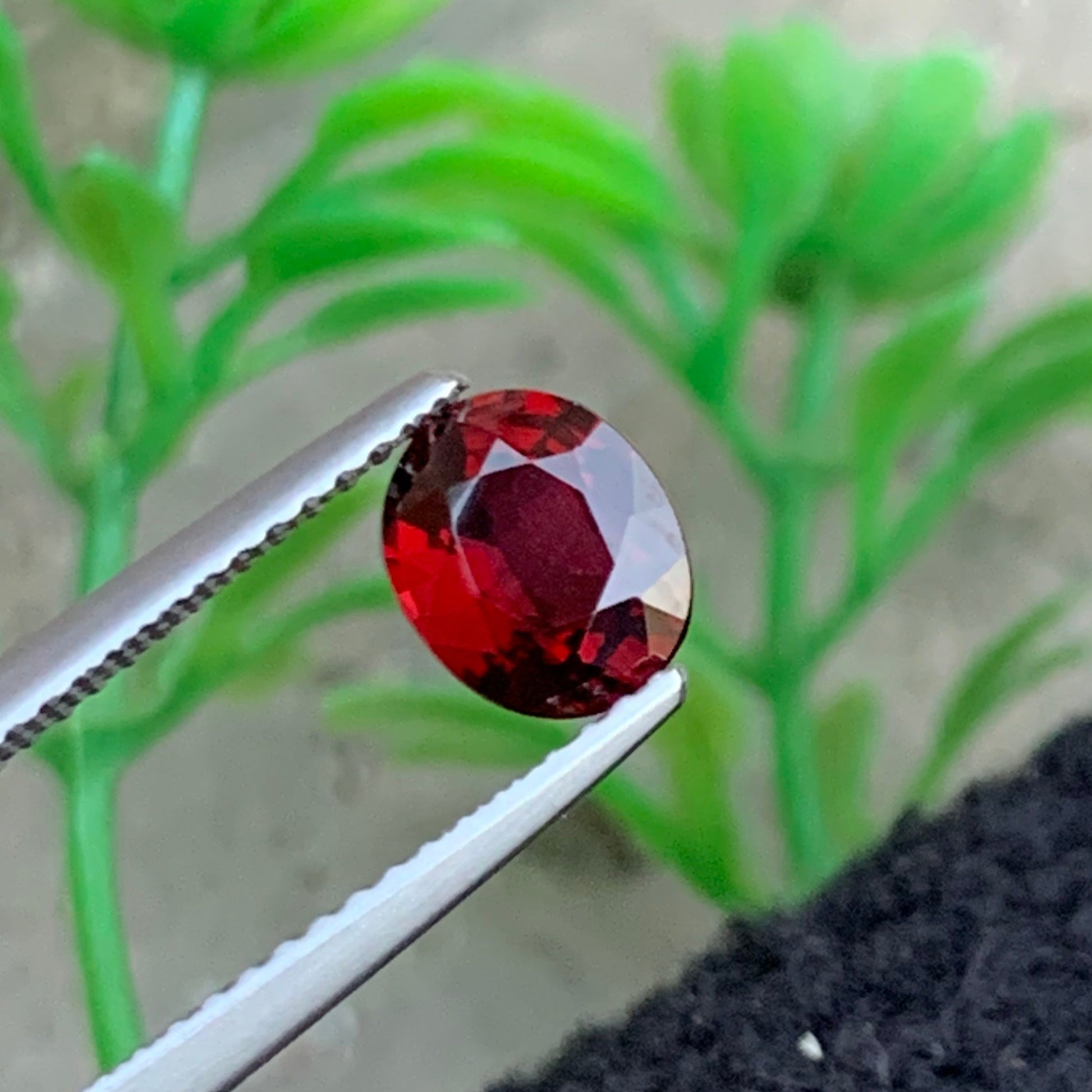 eye clean red spinel for rings

august birthstone red spinel