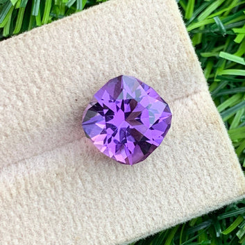 fancy cushion cut amethyst pink purple color
eye clean amethyst gemstone Brazil origin